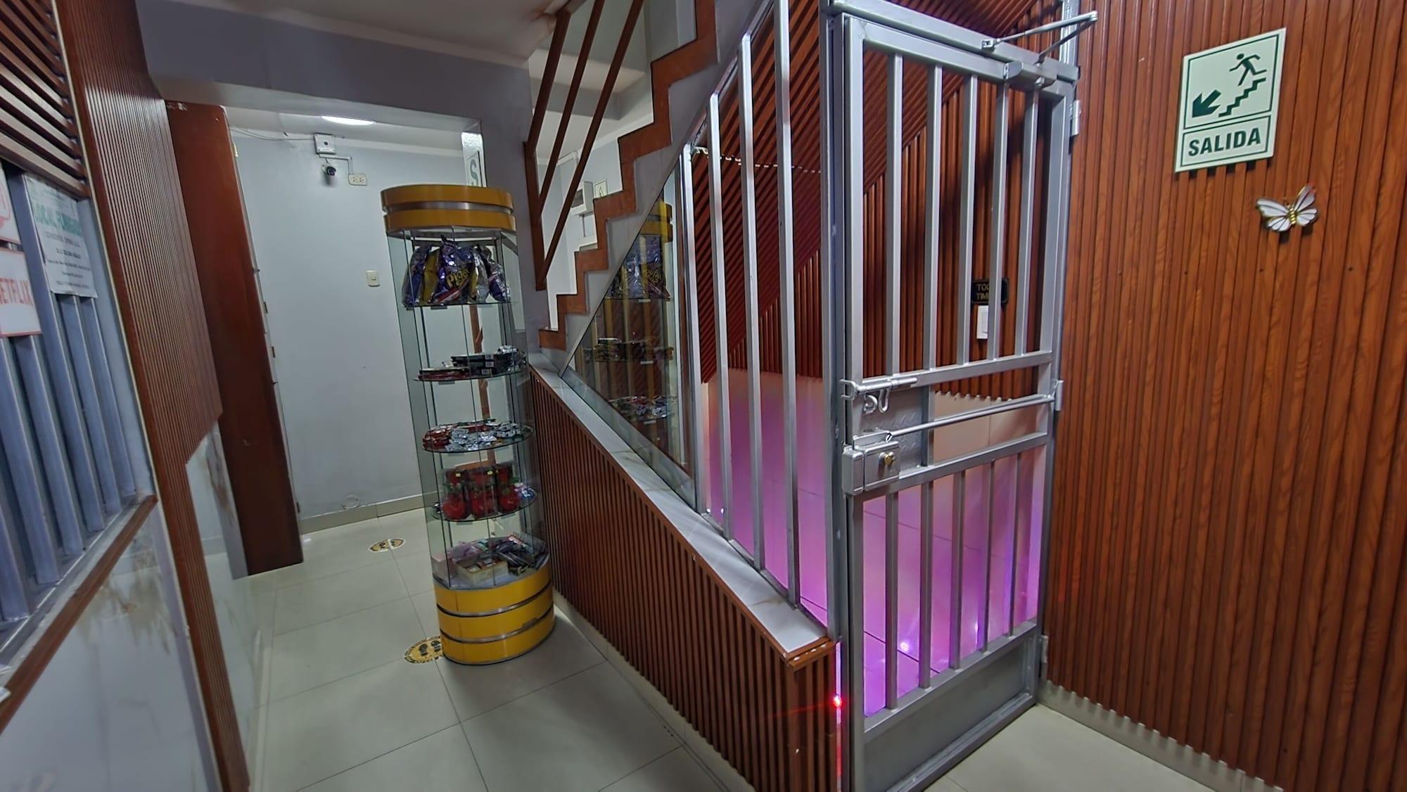 Vista Lobby HOSTAL PARIS 1