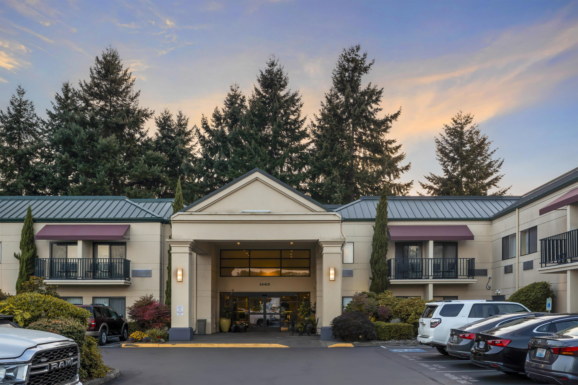 Vista Exterior Best Western Plus Plaza by the Green