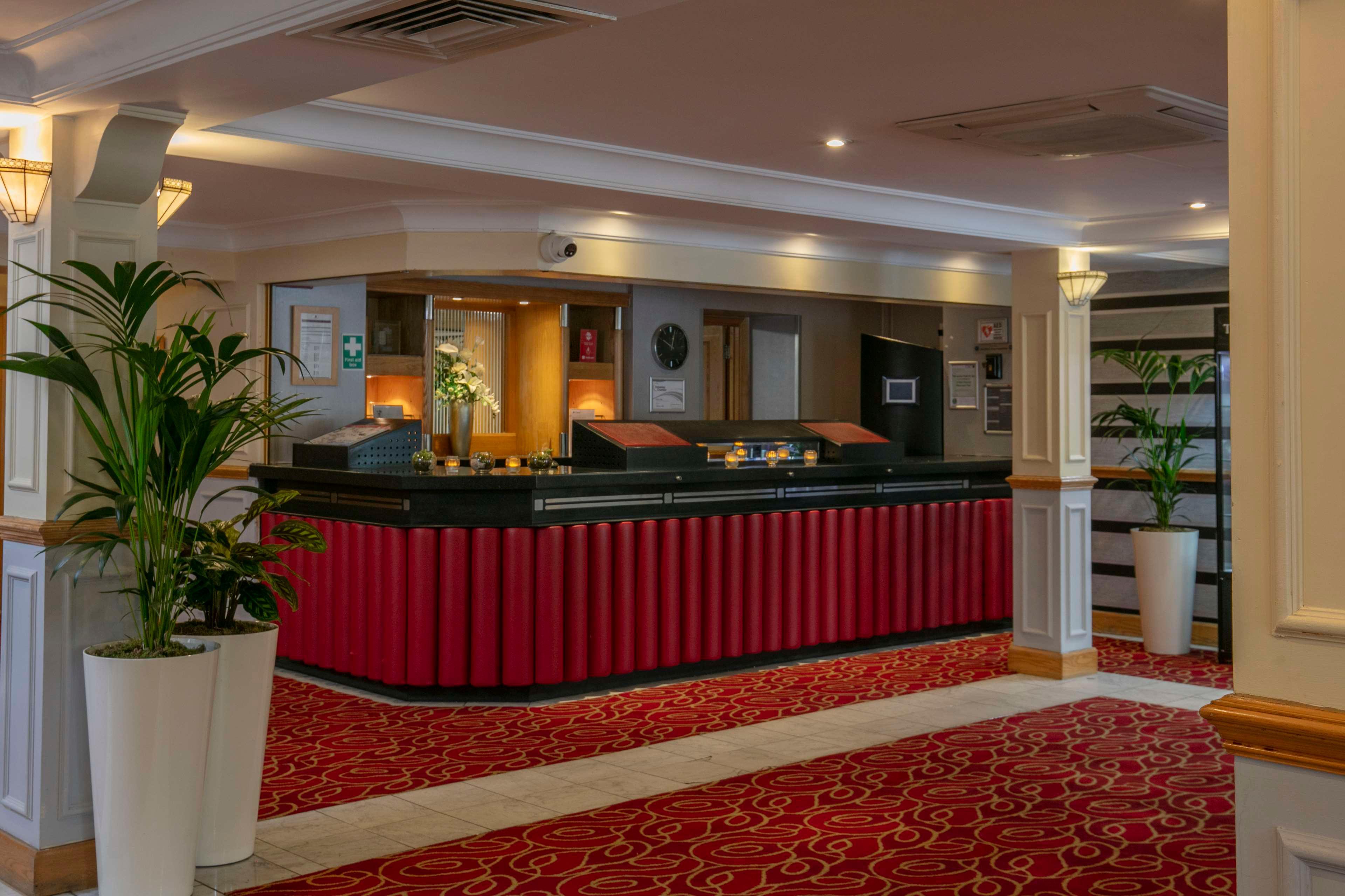 Vista Lobby Best Western Premier Knowsley Suites Hotel & Spa
