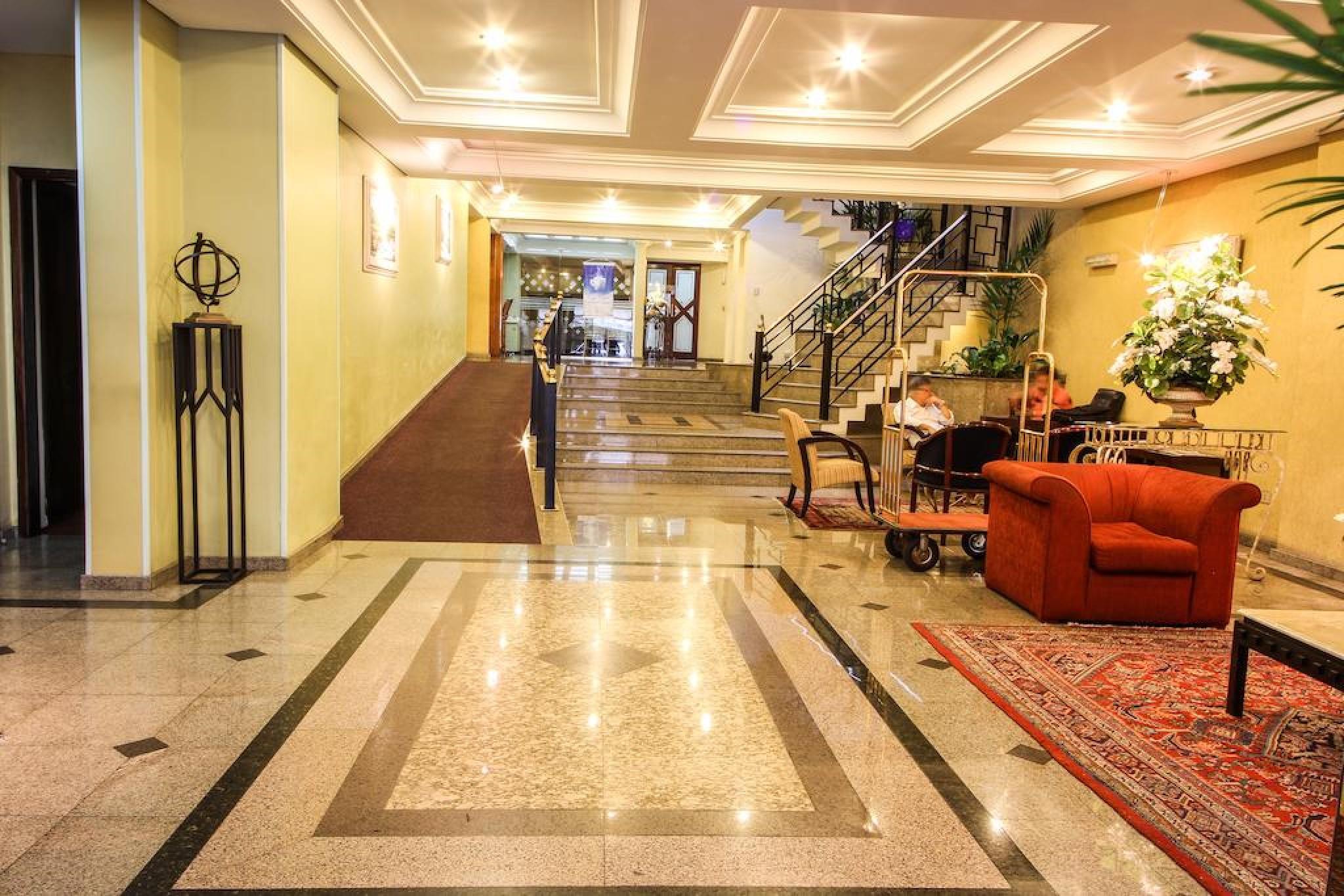 Vista Lobby Trevi Hotel & Business