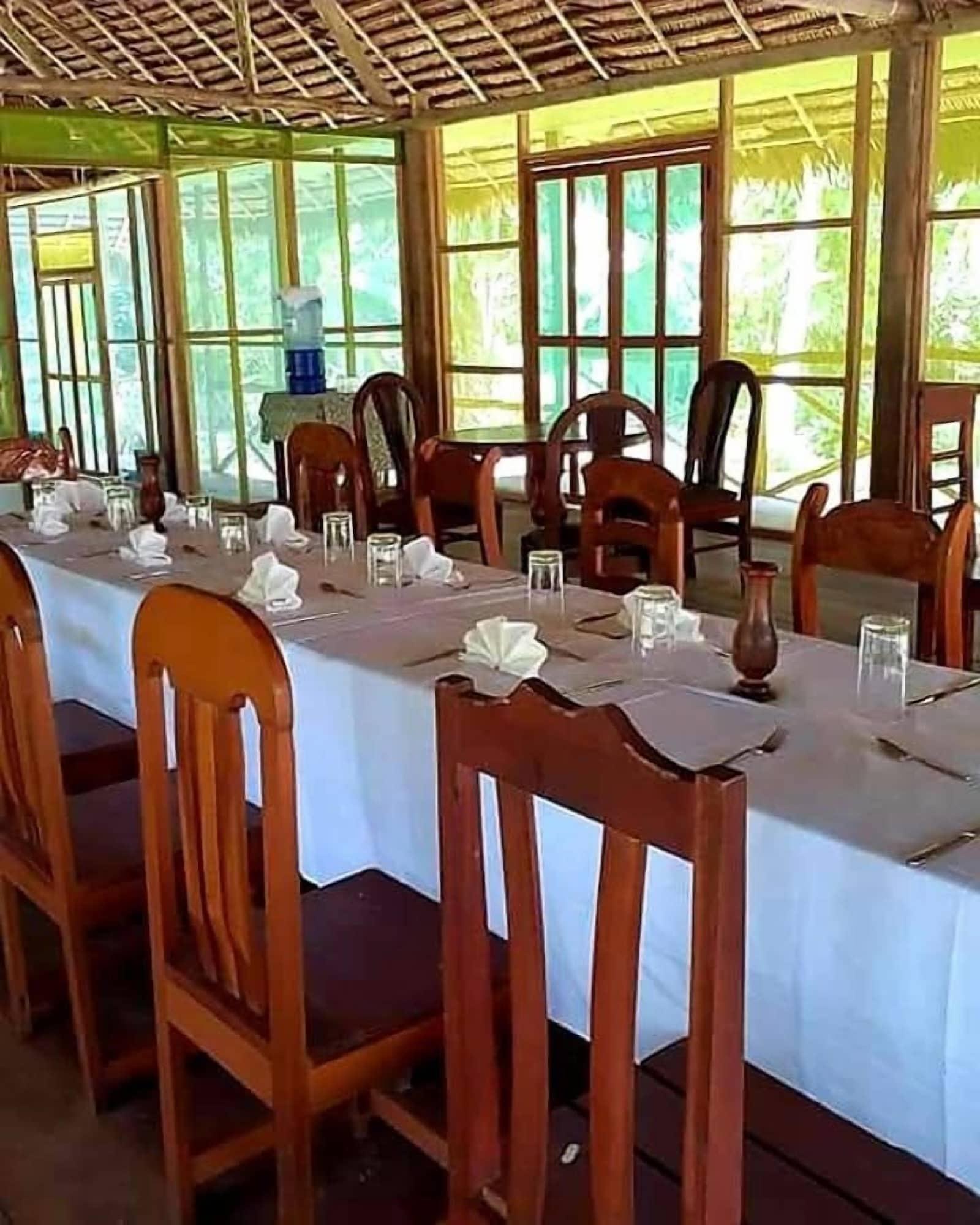 Restaurant Amazon Tropical Expeditions