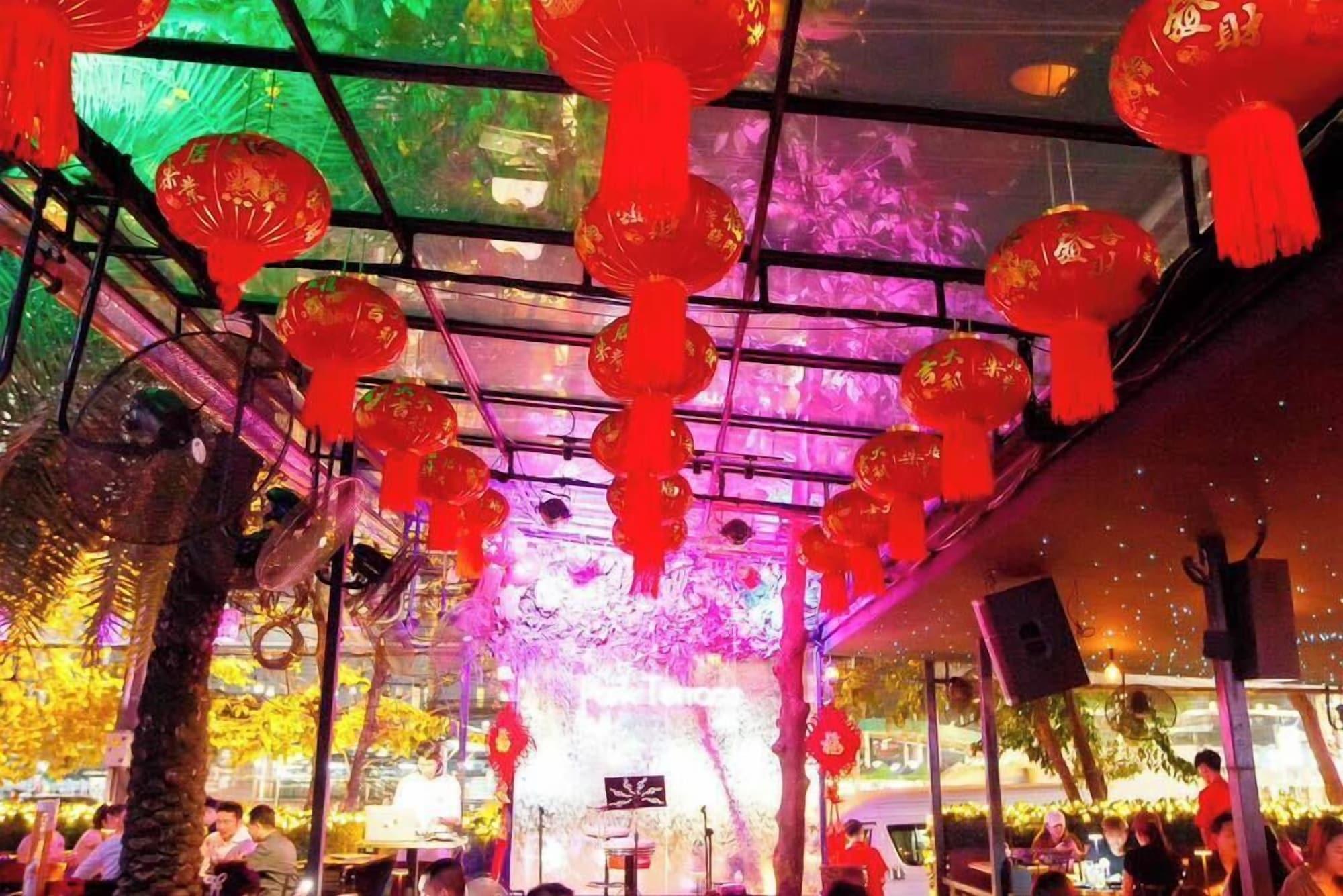 Restaurant The Park Residence at Bangkok