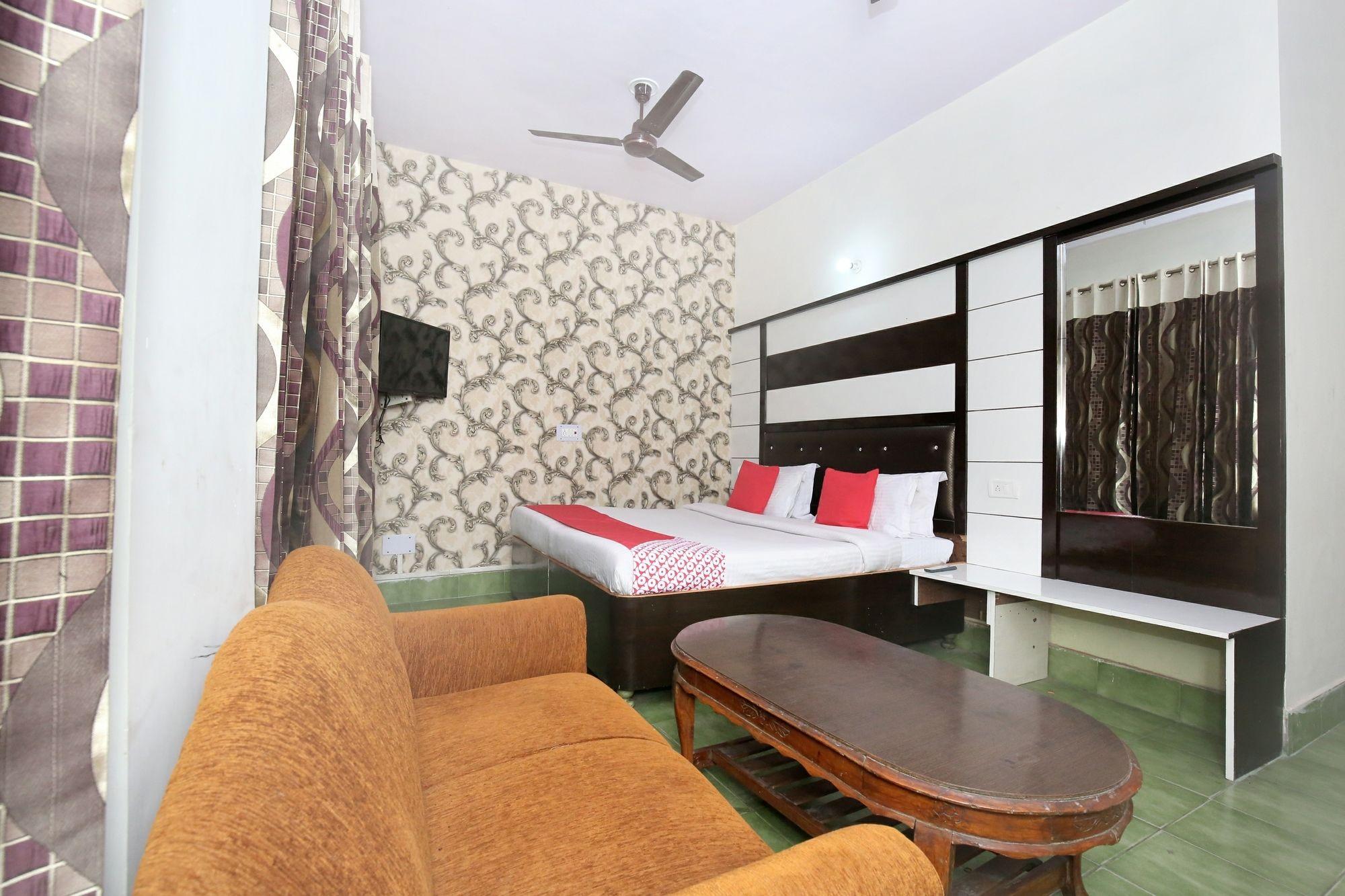 Comodidades del Alojamiento OYO 10376 Hotel Golden Inn