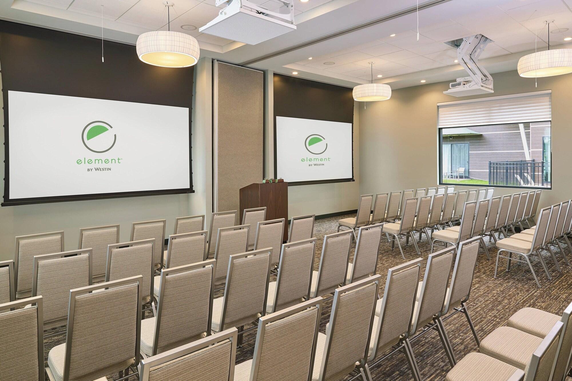 Sala de Reuniones Element West Des Moines