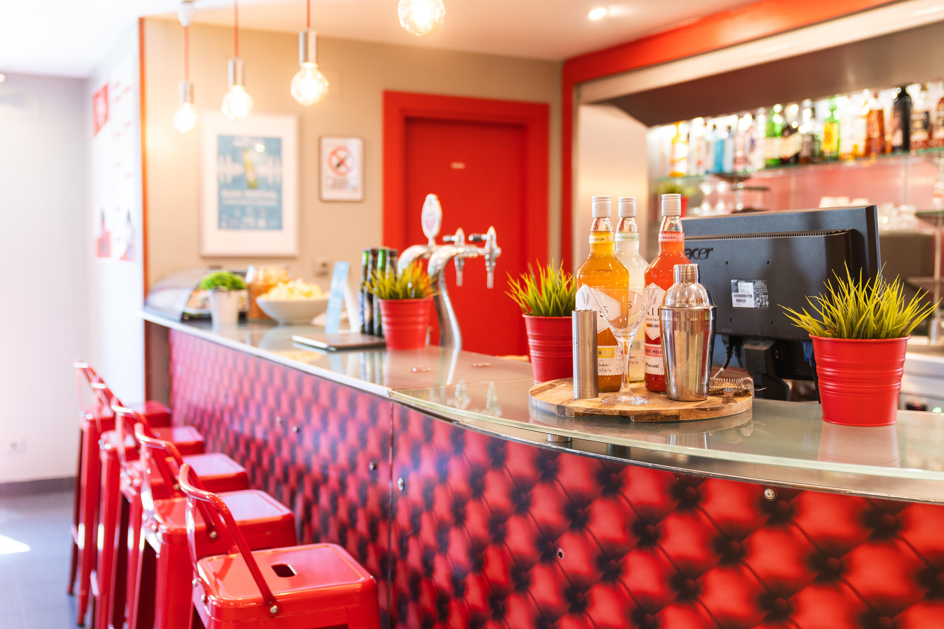 Bar/Salón ibis Madrid Alcorcon Tresaguas