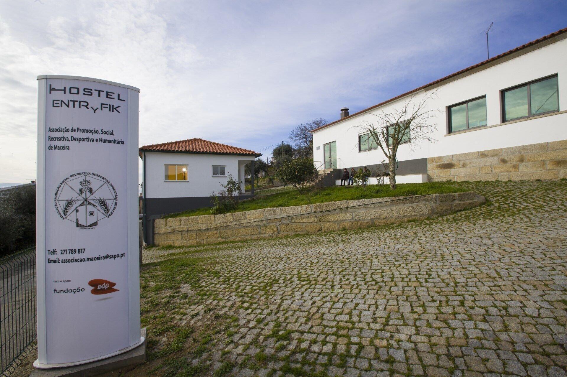 Varios Hostel EntryFik