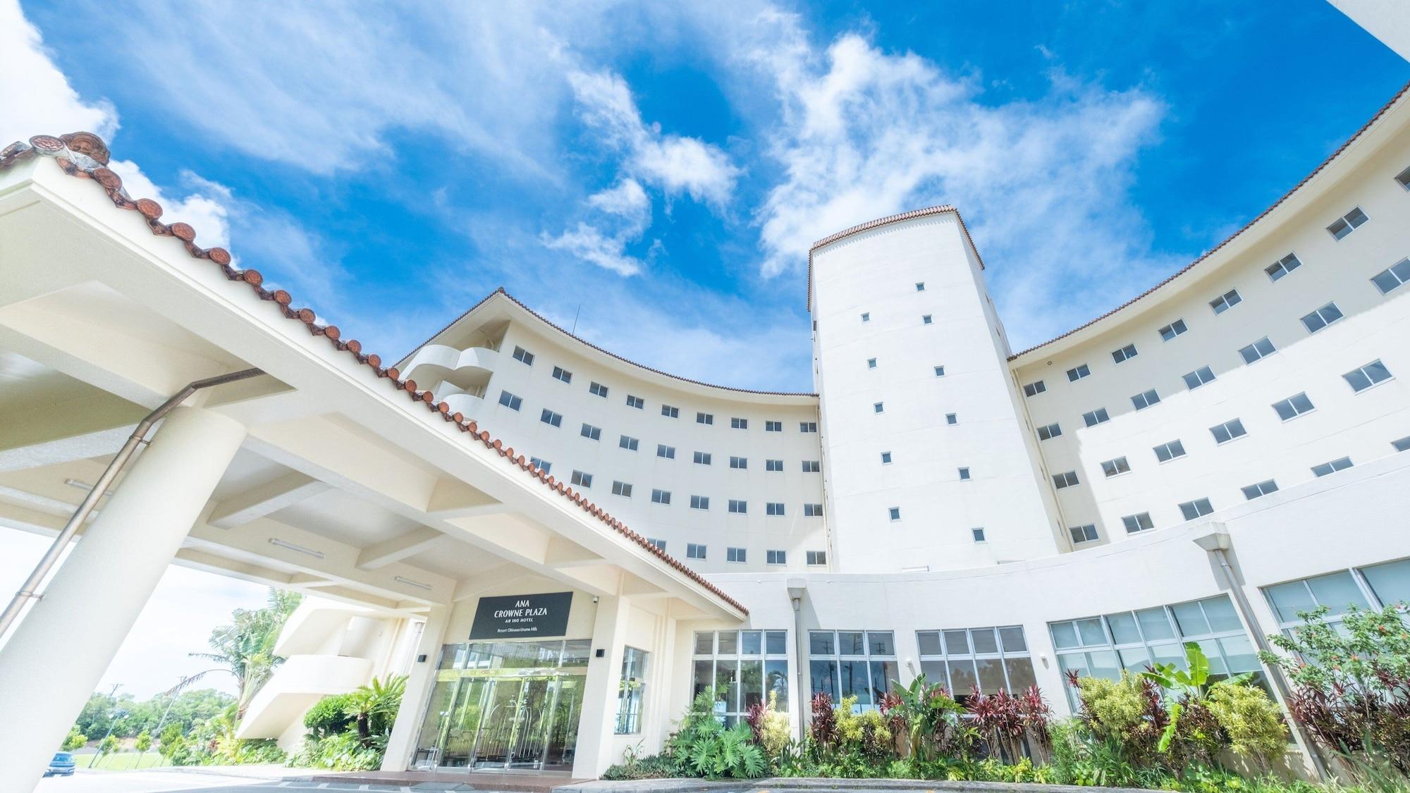 Vista Exterior ANA Crowne Plaza Resort Okinawa Uruma Hills by IHG