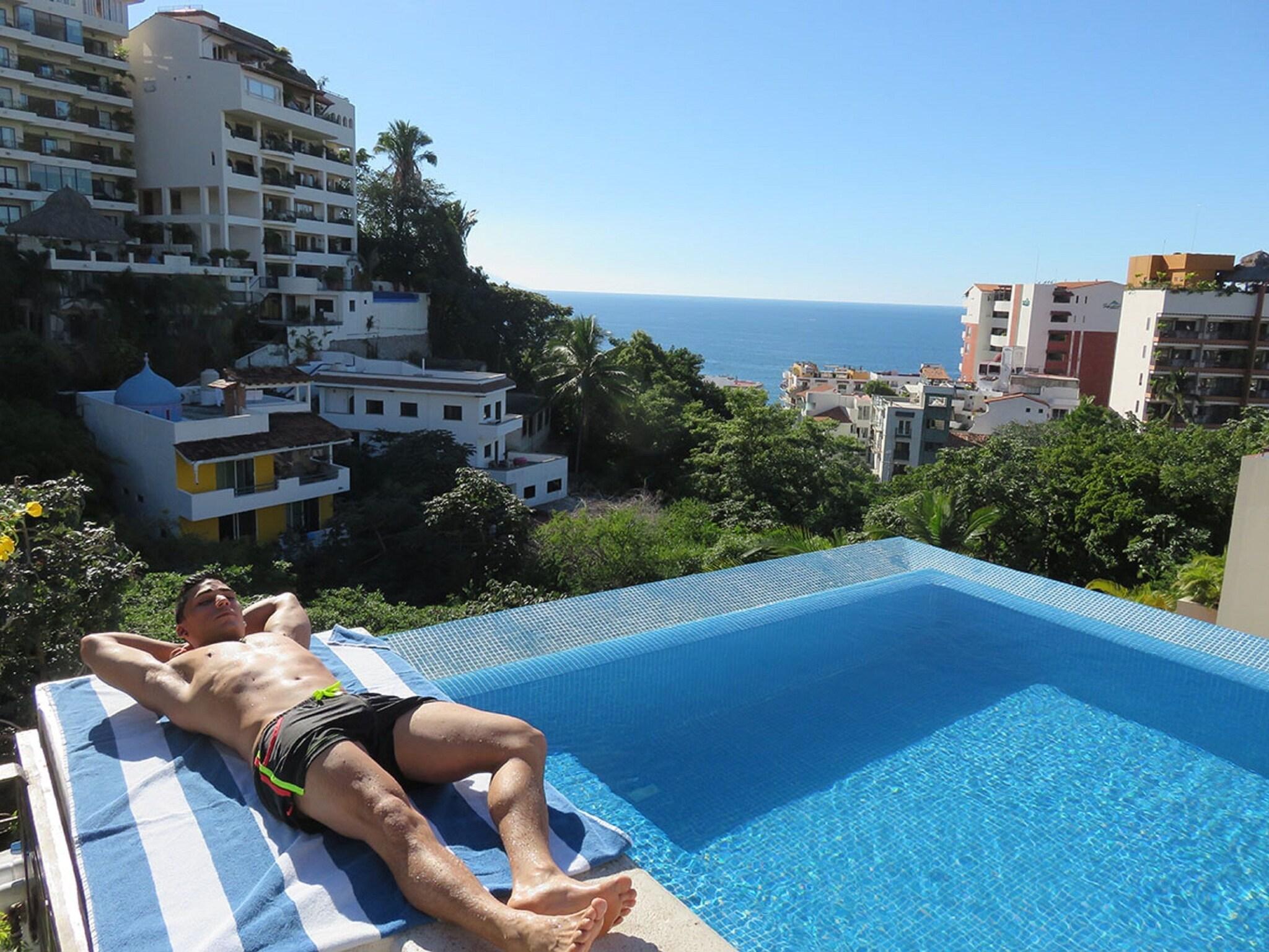 Vista Piscina Casa Cupula