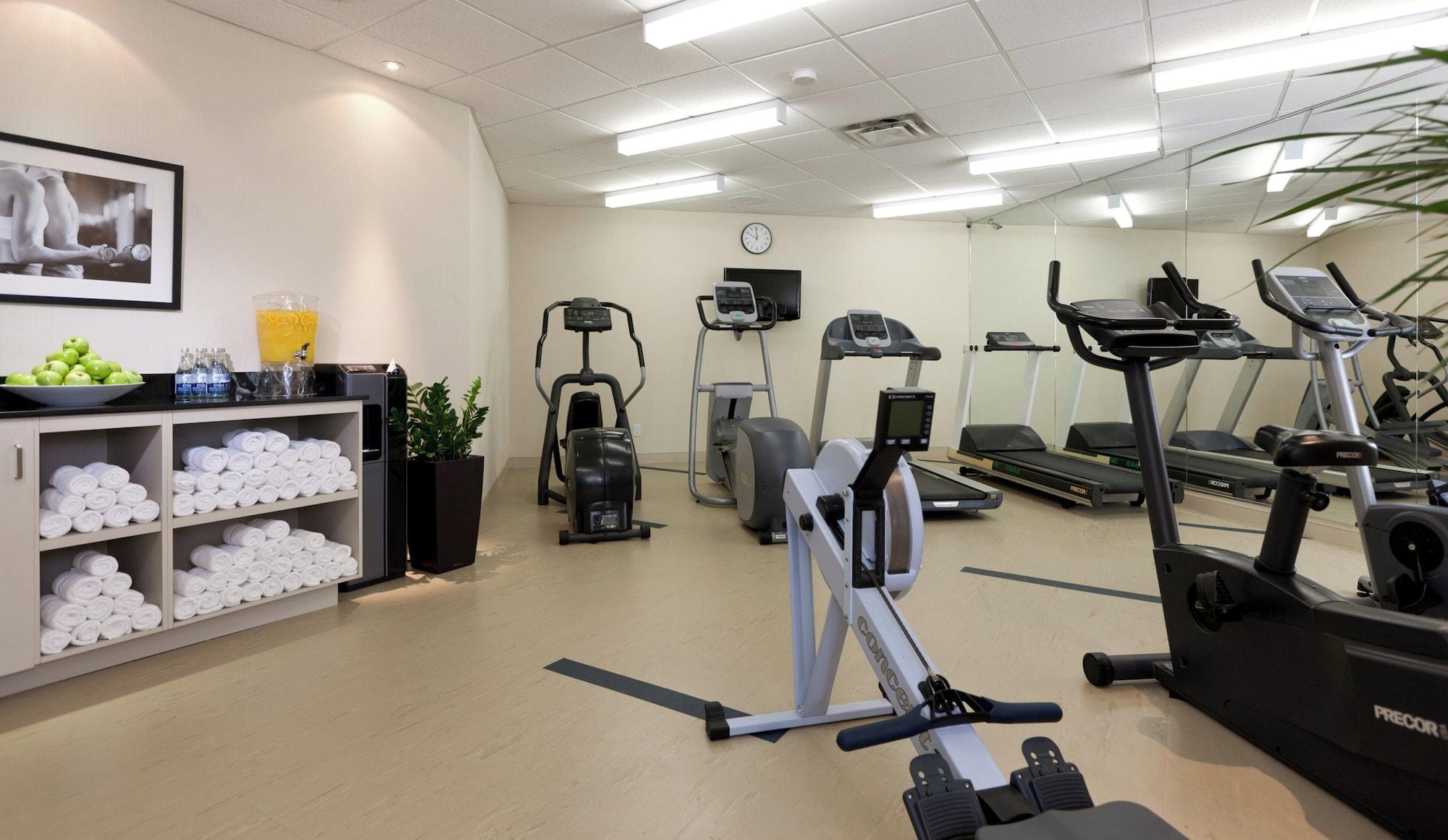 Gimnasio Holiday Inn Laval Montréal by IHG