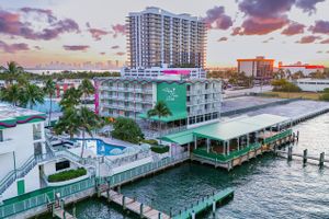Alojamiento - Palm Tree Club Miami