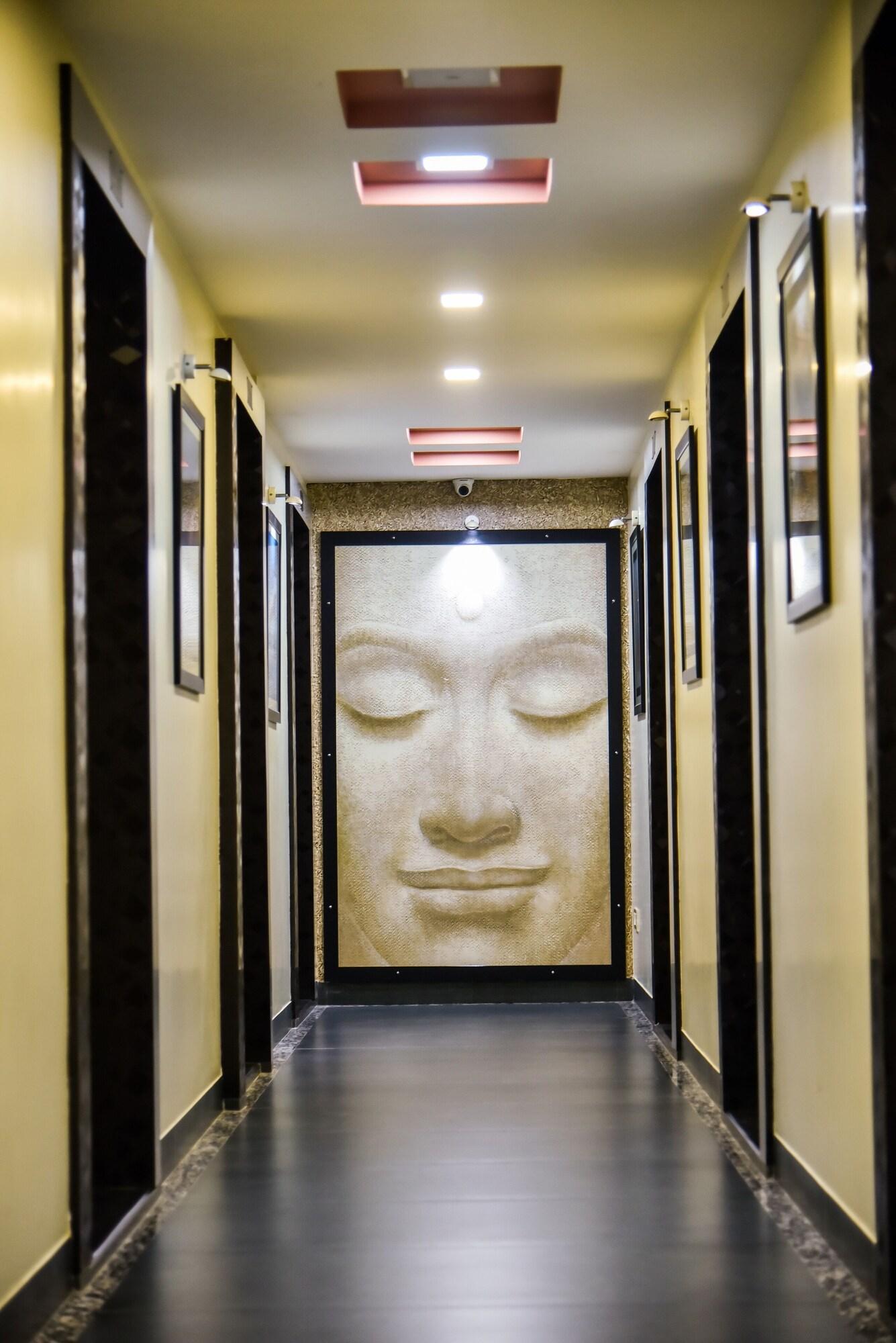 Vista Lobby Hotel Tulsi Residency