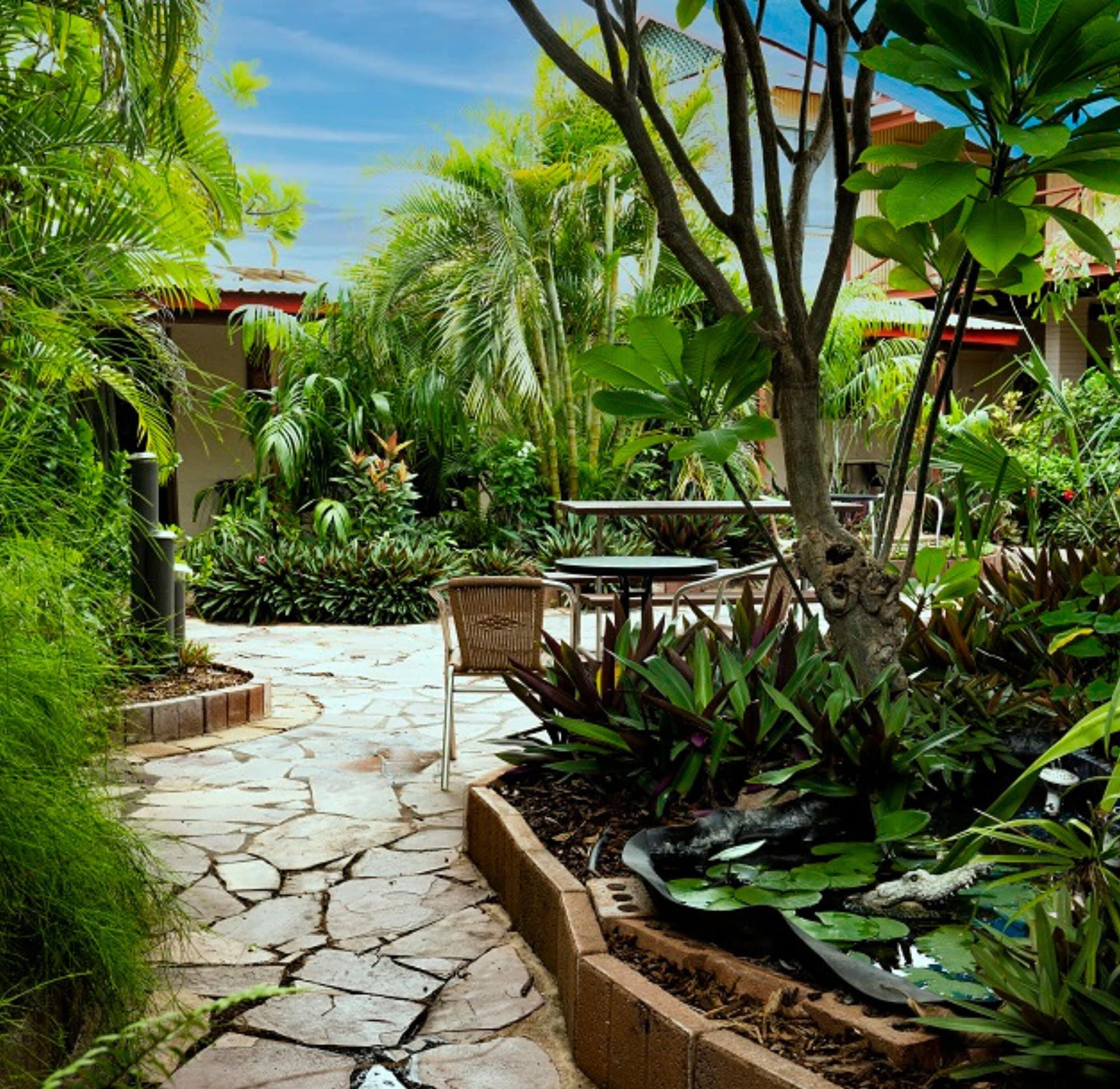 Varios Kimberley Croc Motel