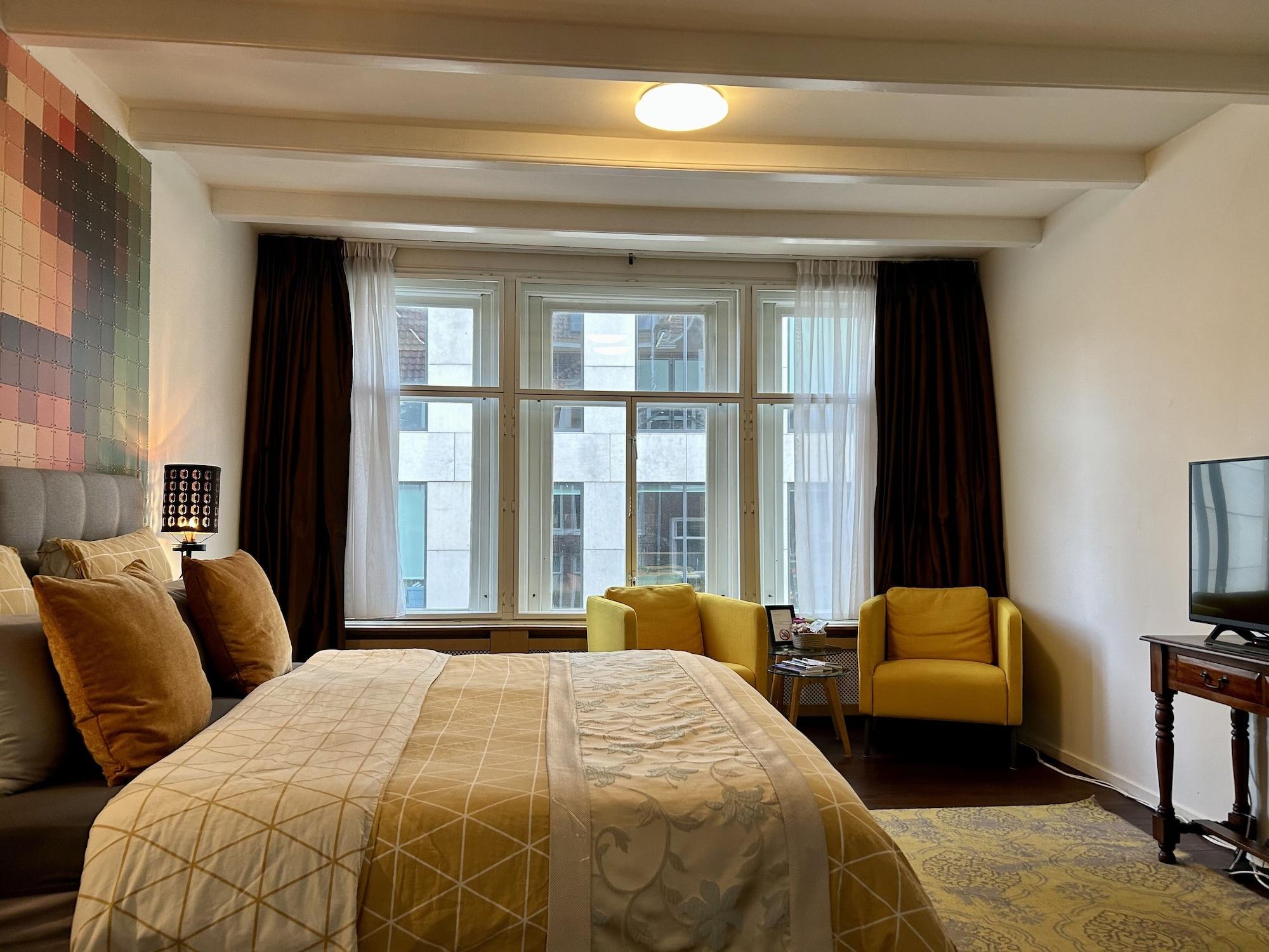 Varios Amsterdam4holiday