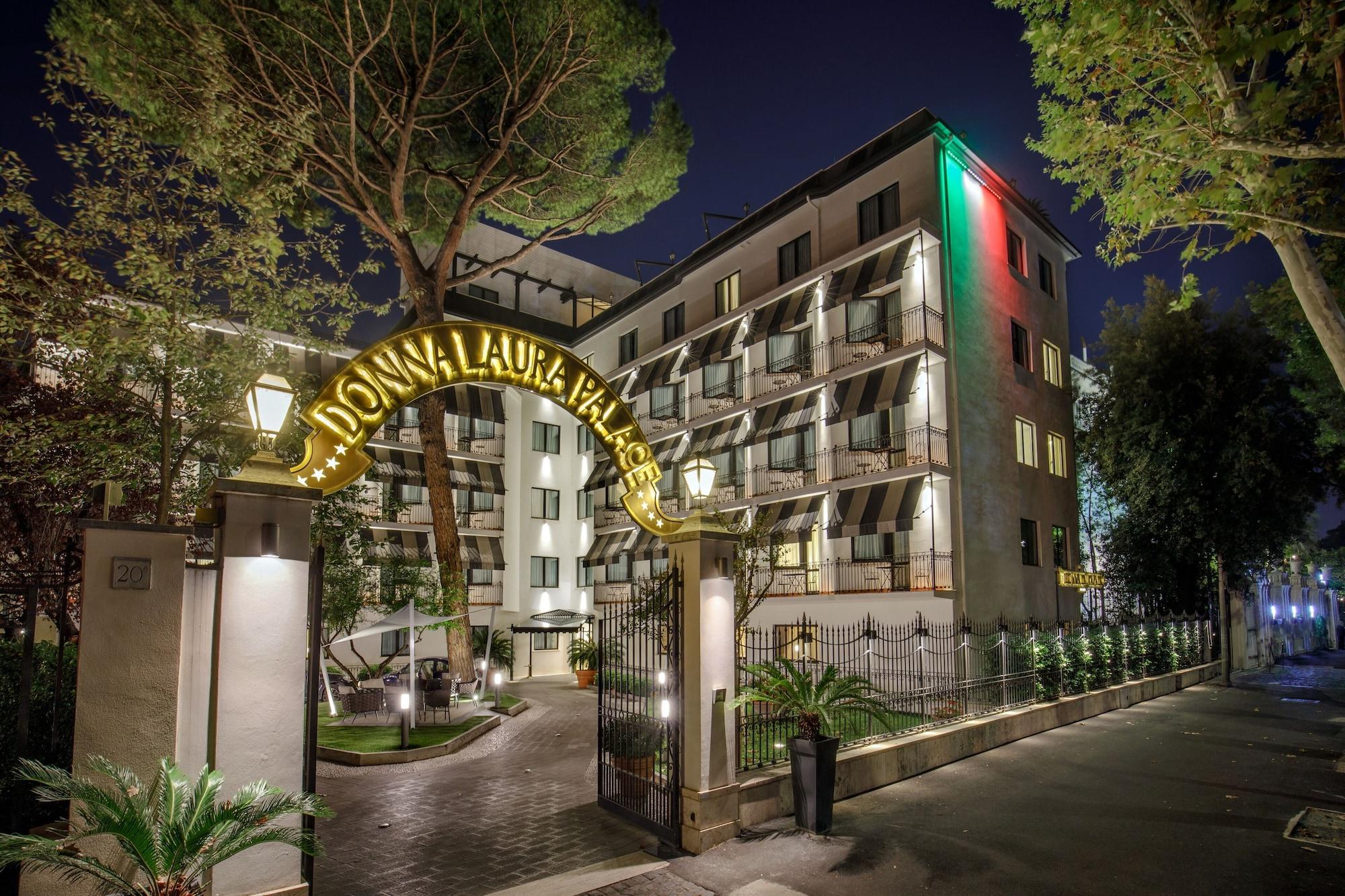 Vista Exterior Donna Laura Palace by OMNIA hotels