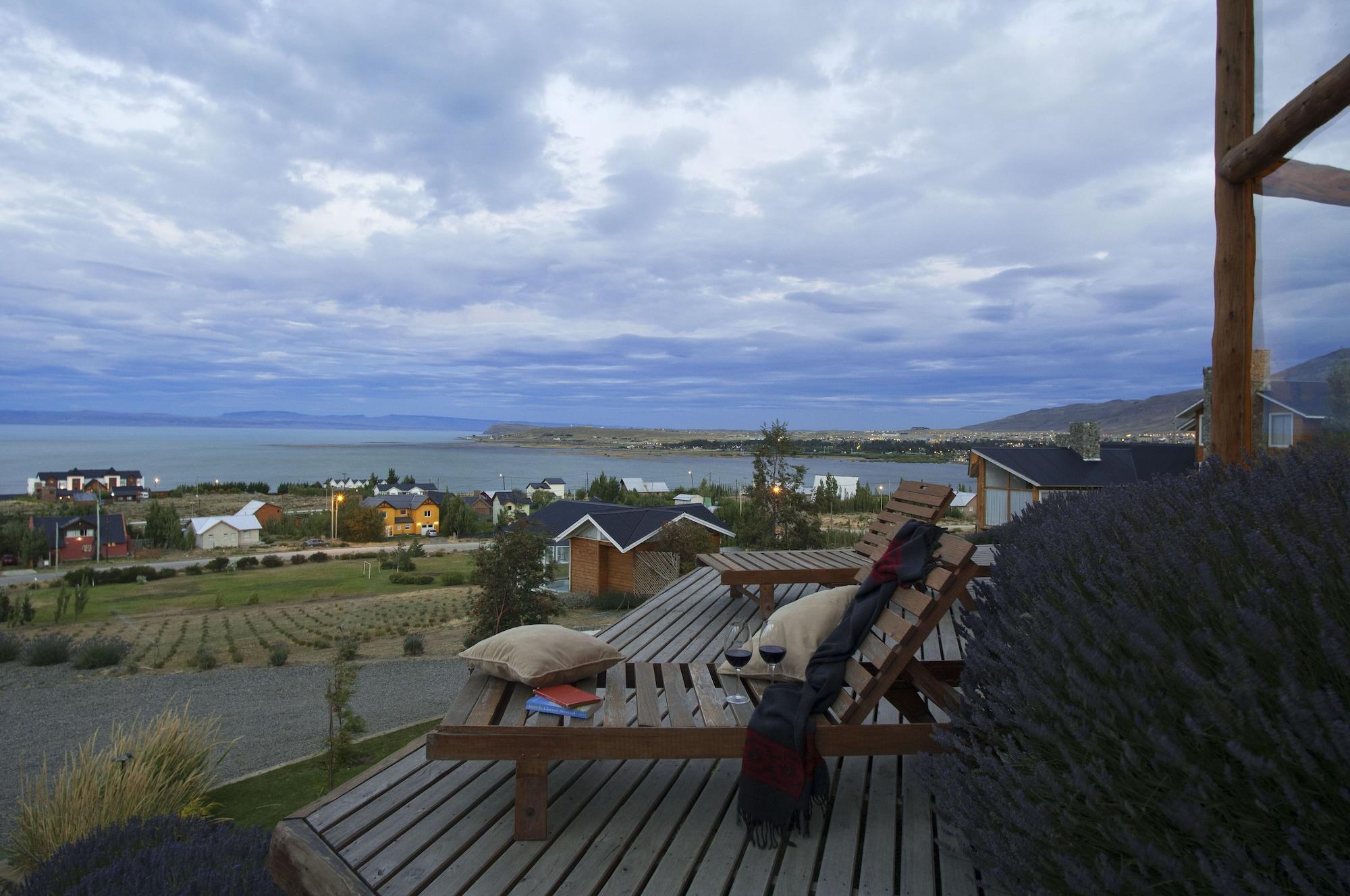 Vista Exterior Blanca Patagonia Boutique Inn and Cabins