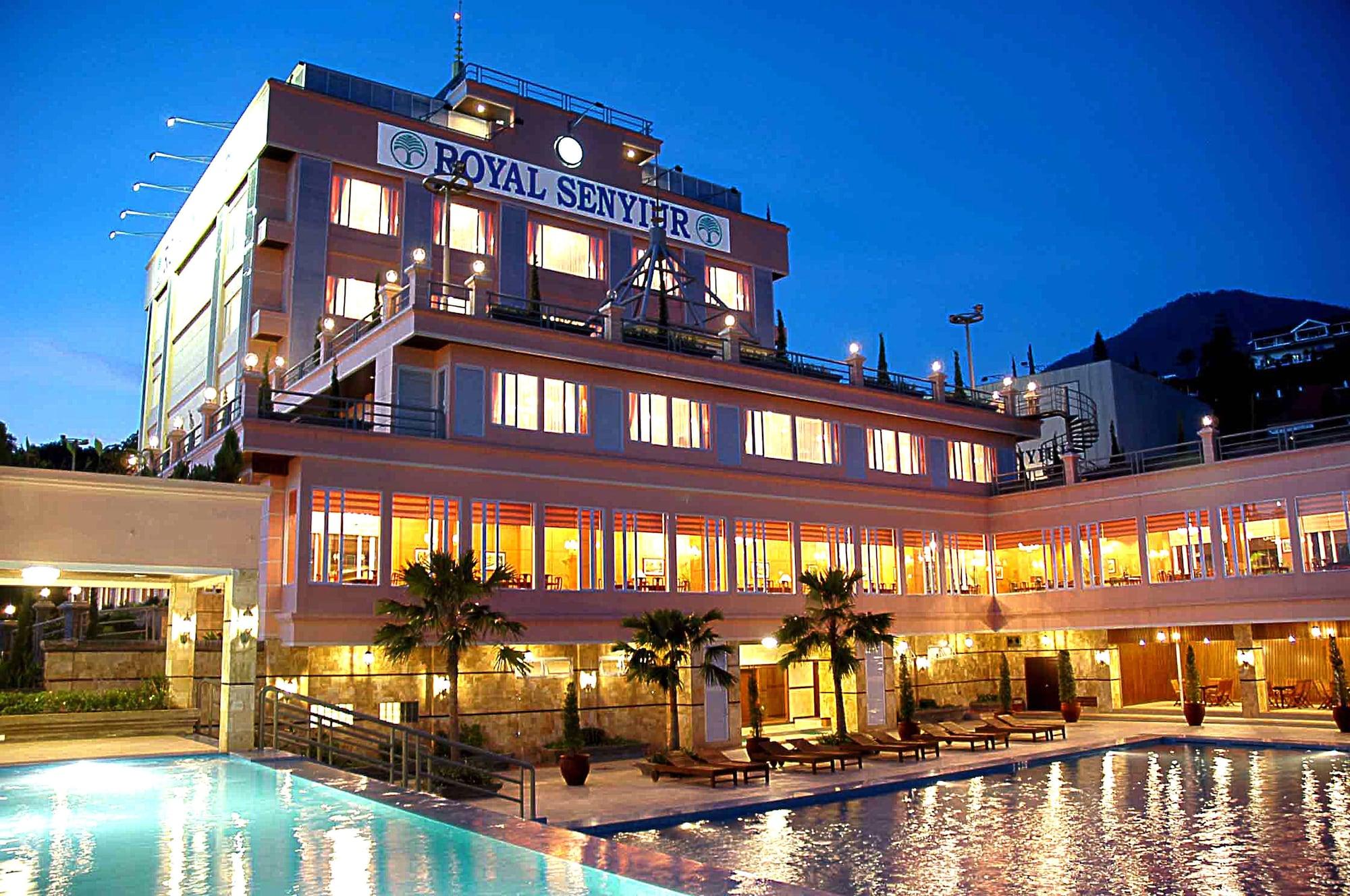Varios Royal Senyiur Hotel Pasuruan