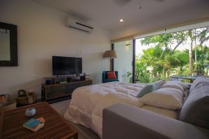 Alquiler Vacacional - Beautiful Ground Floor Loft w/enclosed Patio & Golf Course Views!!!