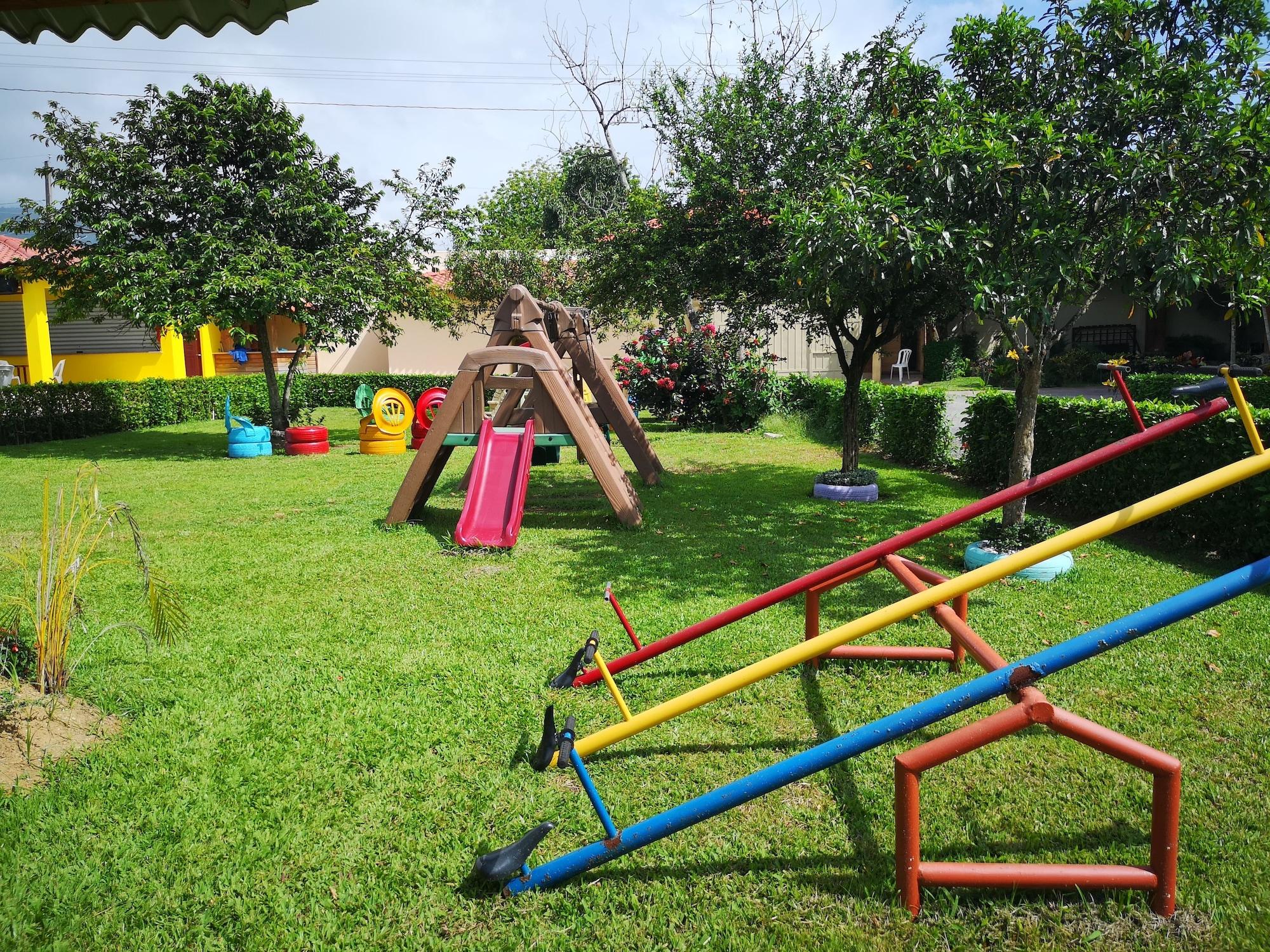 Instalaciones Recreativas Hotel Rancho Guacamayos