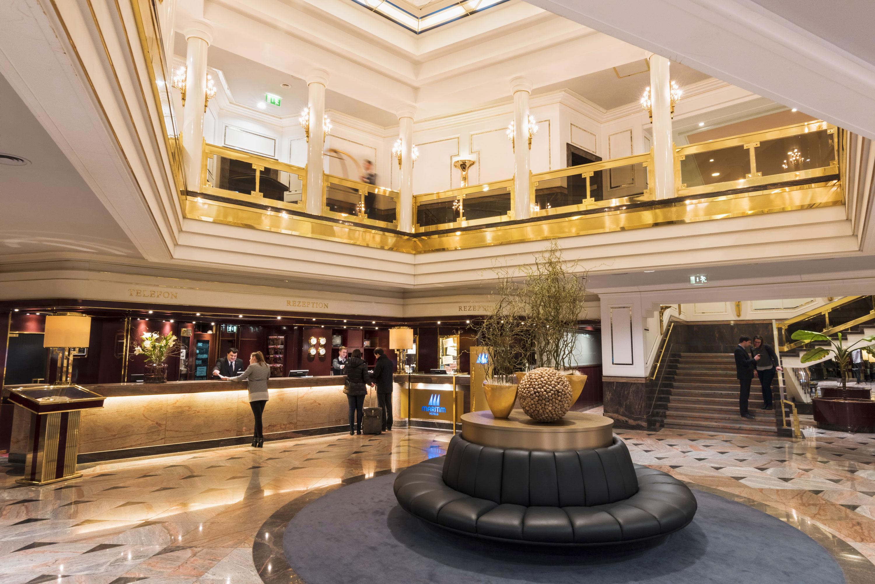 Vista Lobby Maritim Hotel Ulm
