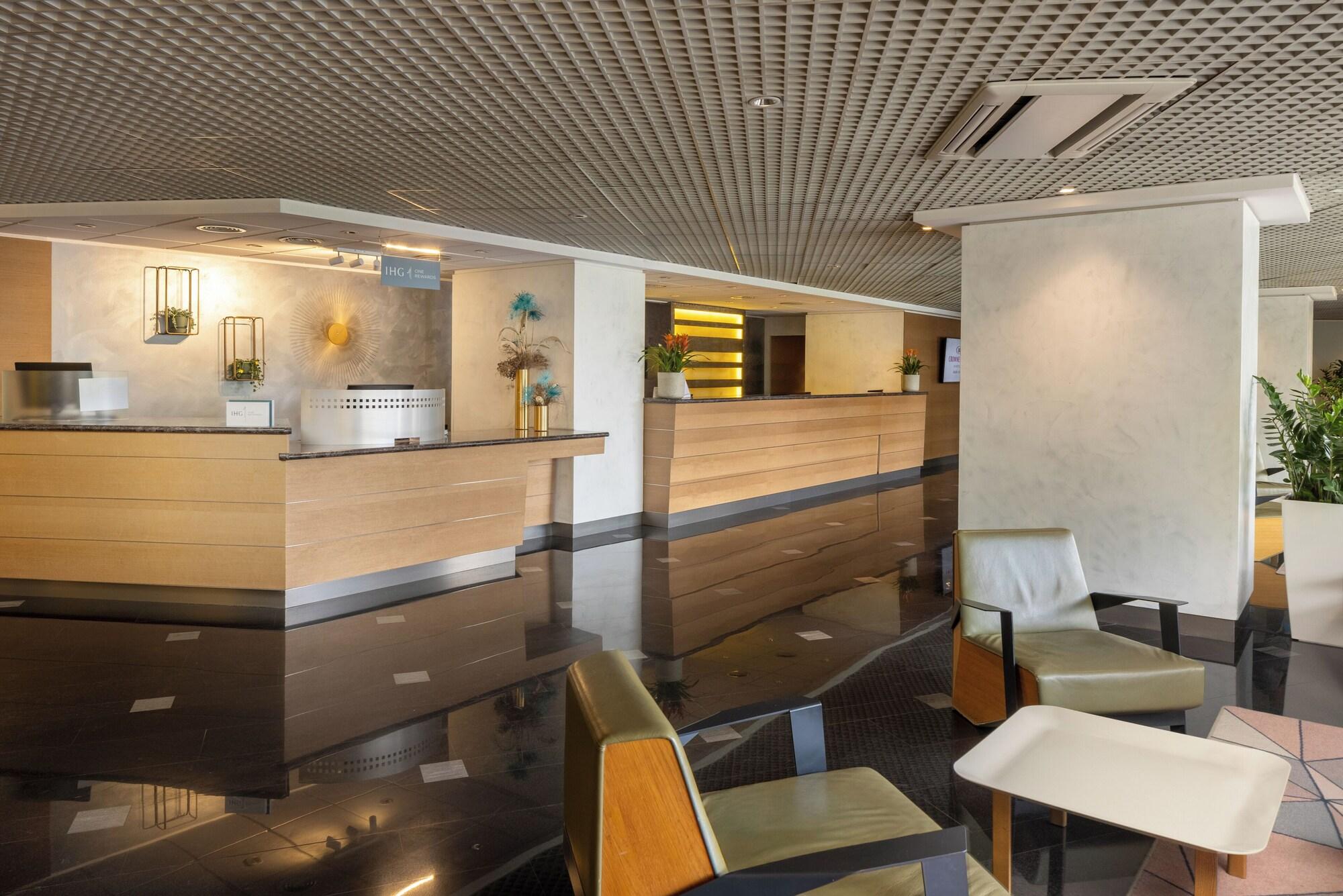 Vista Lobby Crowne Plaza Milan - Linate by IHG