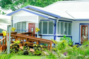 Alojamiento - Ulalei Lodge
