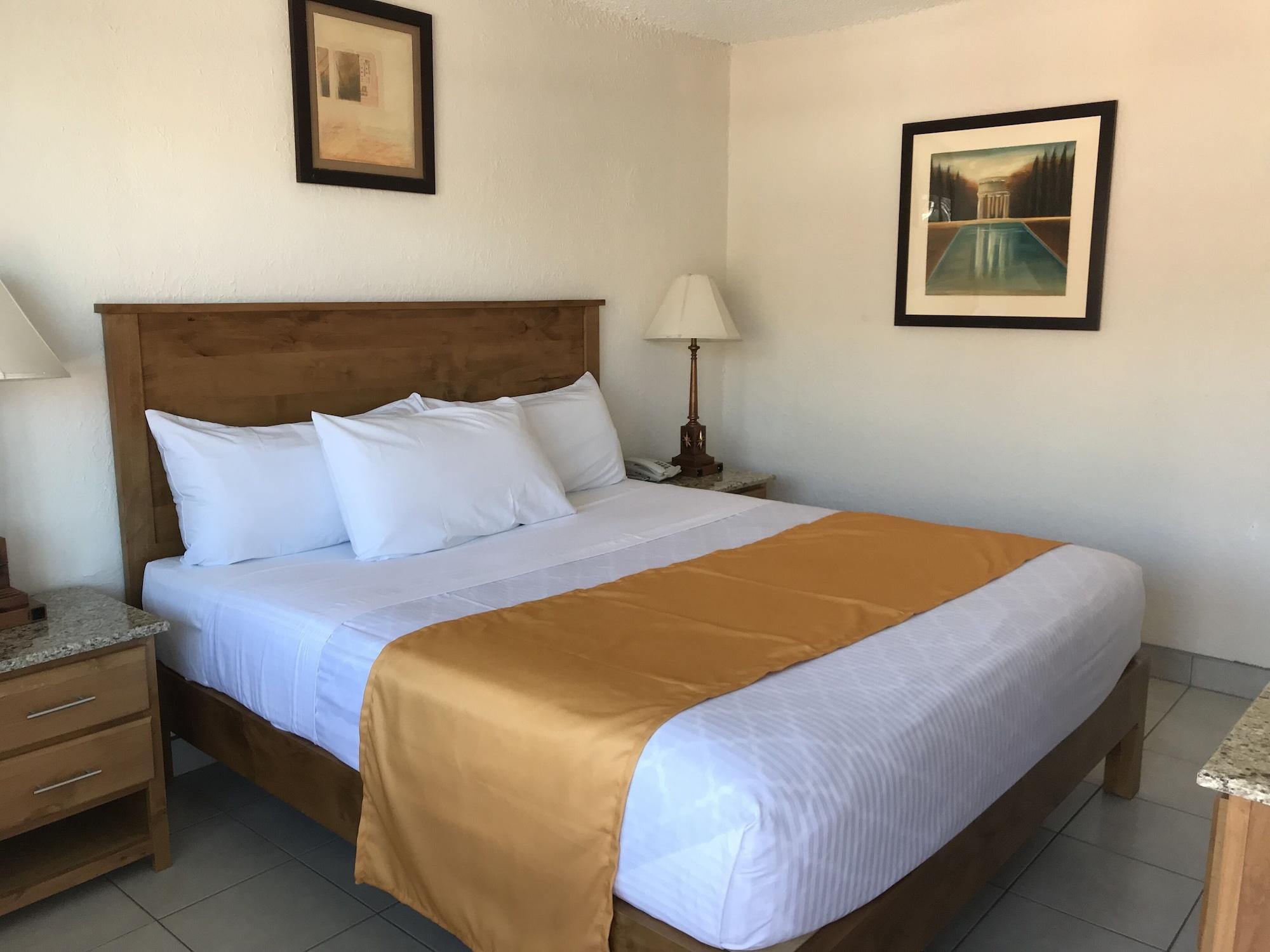 Varios Hotel Guillen Jr