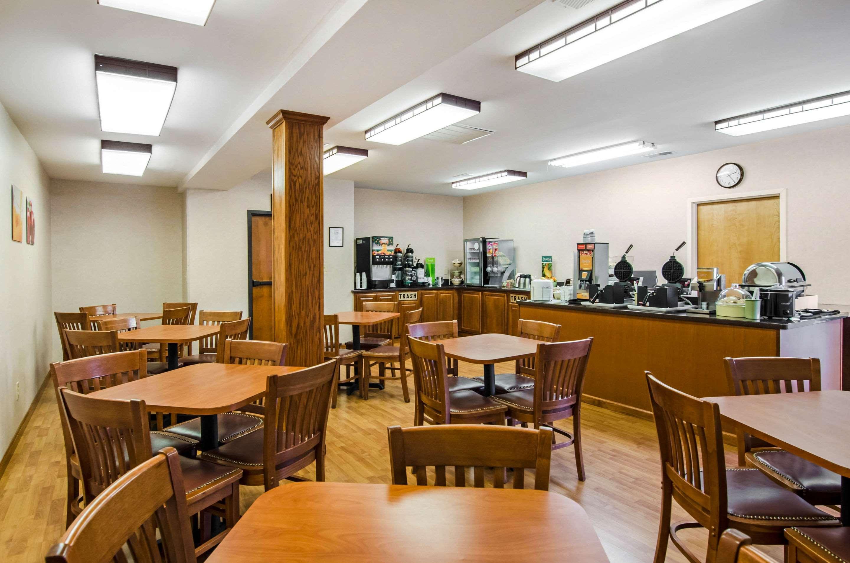 Restaurant Quality Inn Summersville