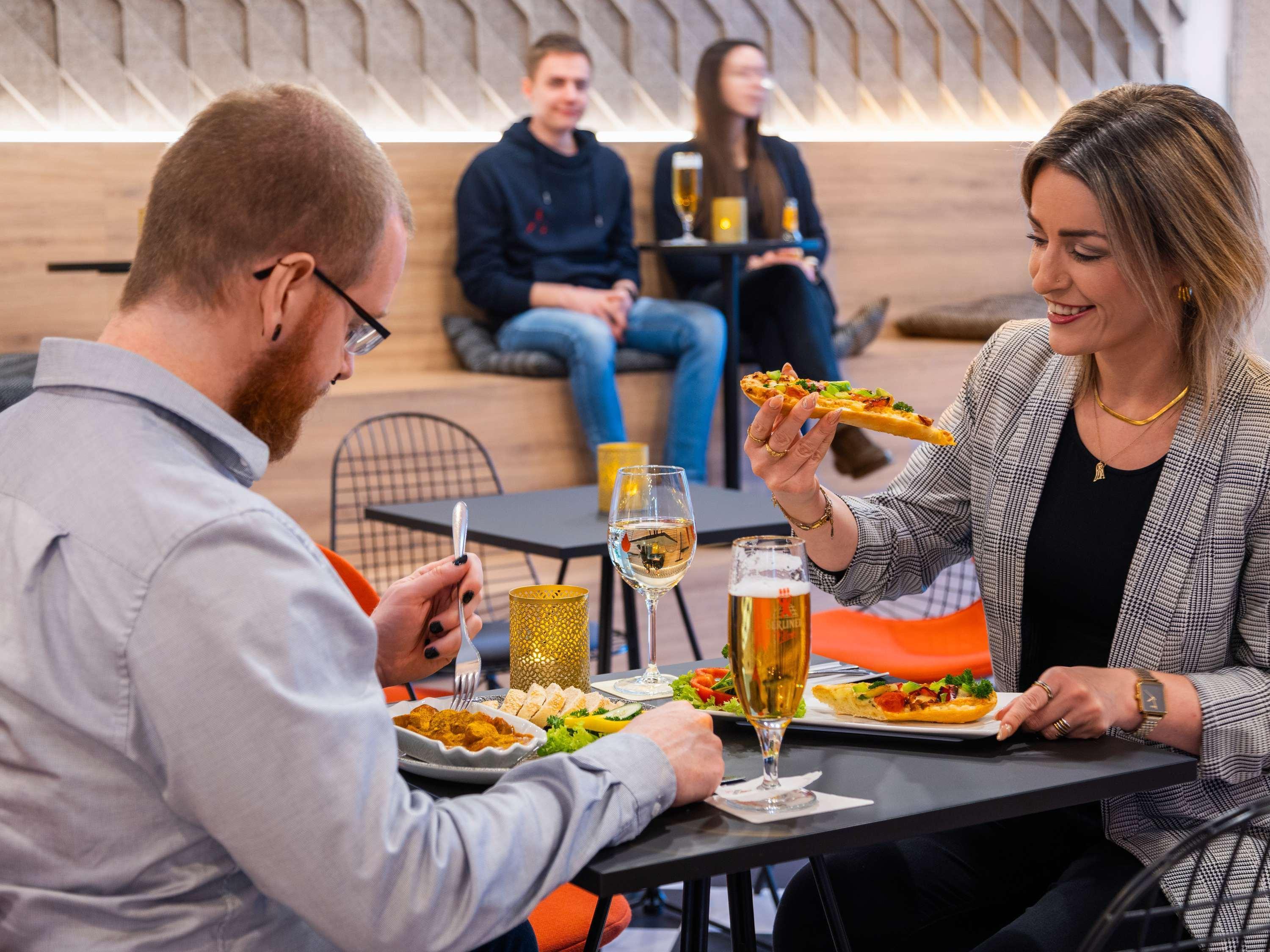 Bar/Salón ibis Berlin Mitte