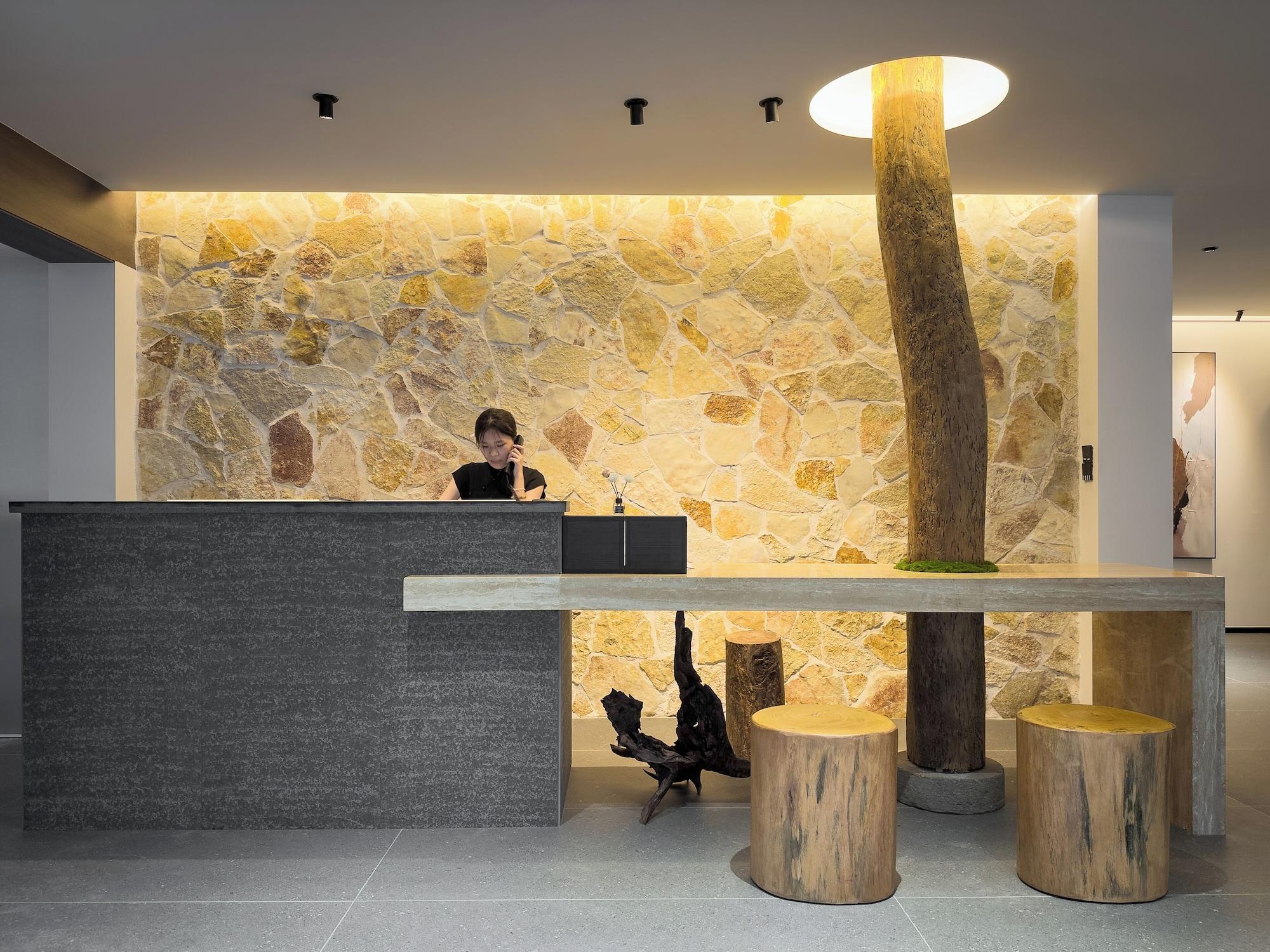 Vista Lobby TRAVEL TREE INN