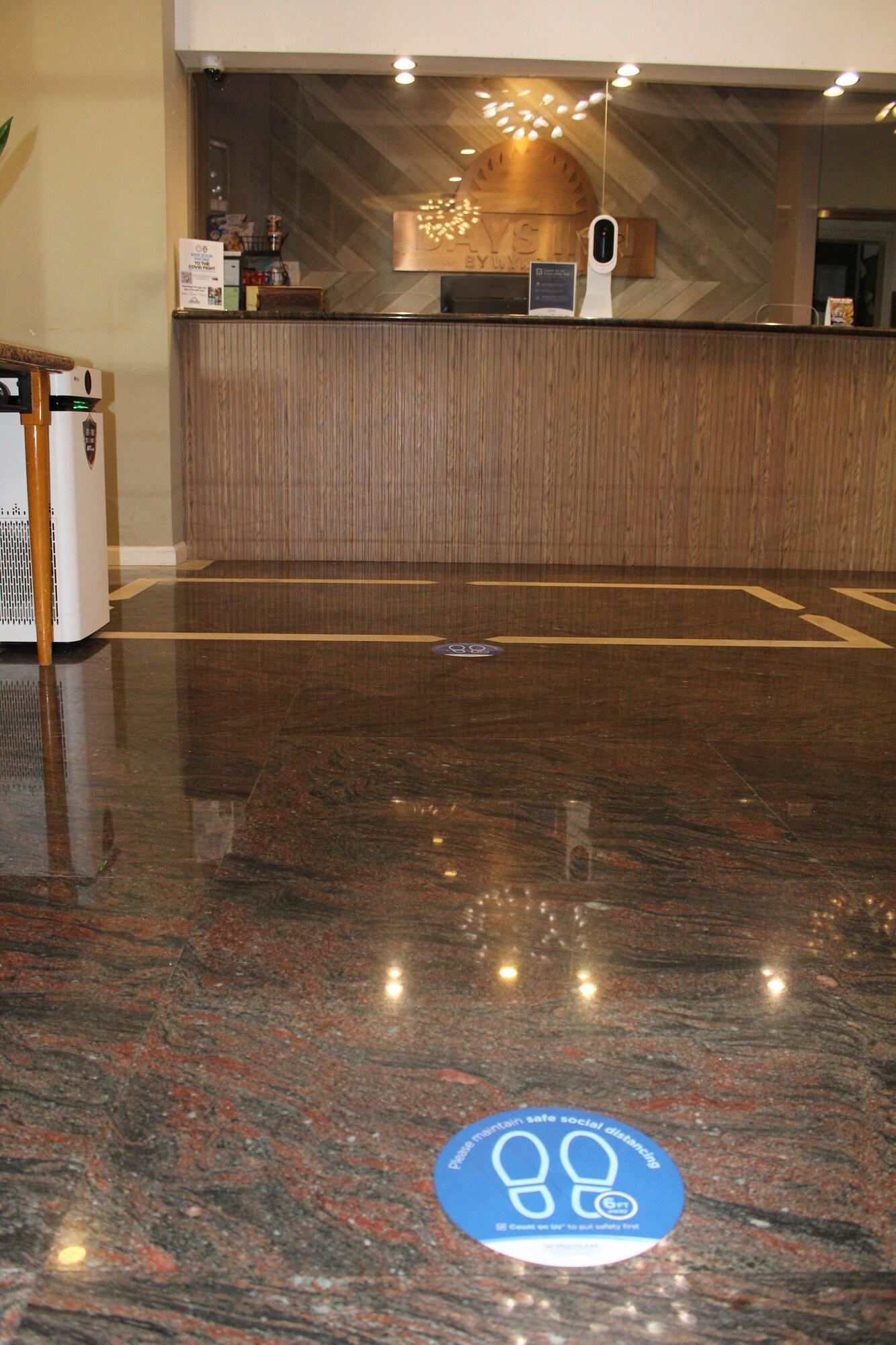Vista Lobby Days Inn Guam-Tamuning