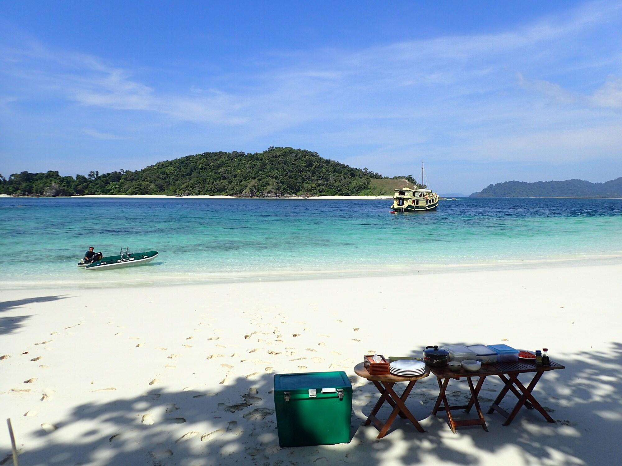Playa Boulder Bay Eco Resort - Nga Khin Nyo Gyee Island