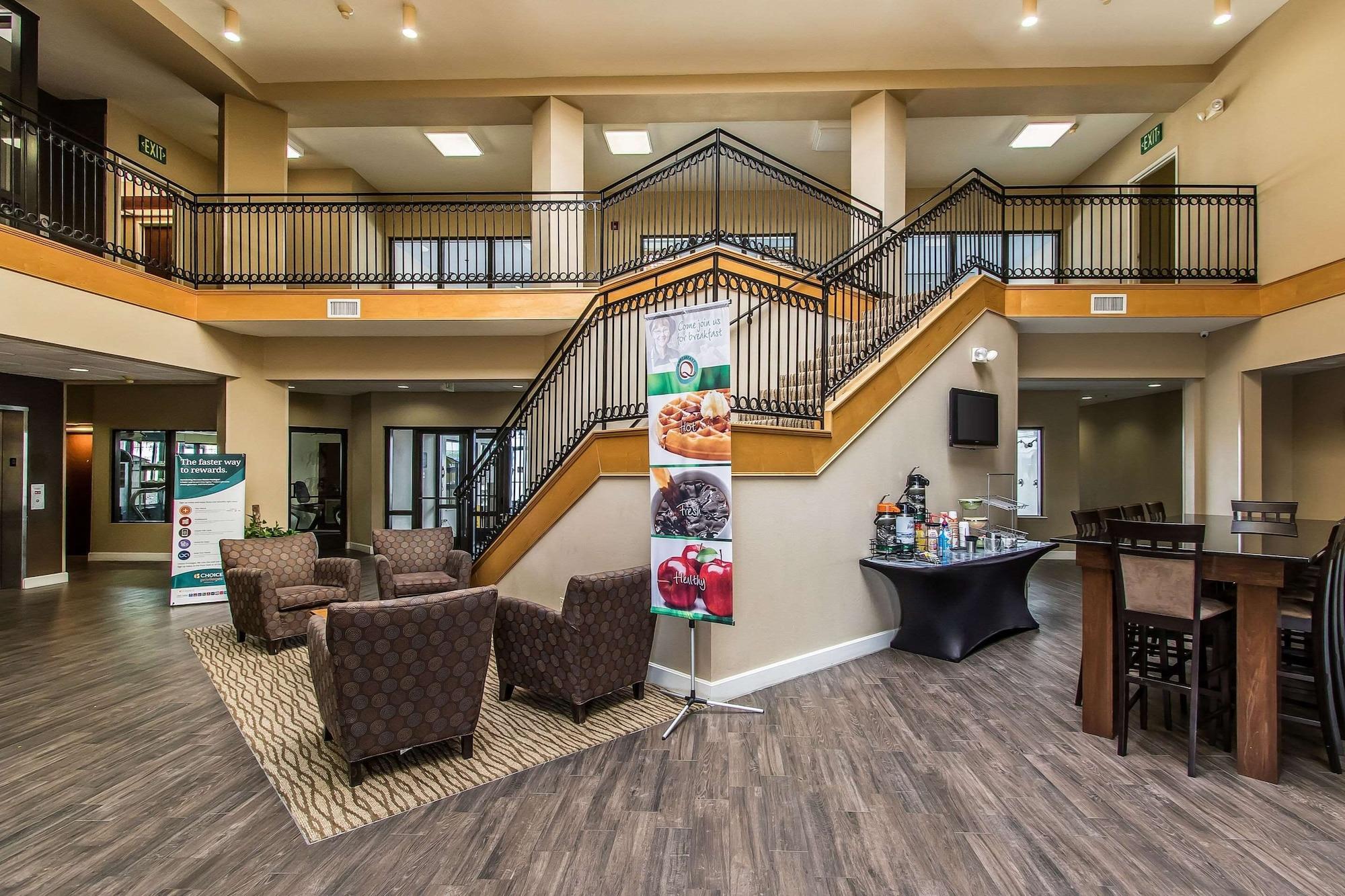 Vista Lobby Quality Suites New Iberia