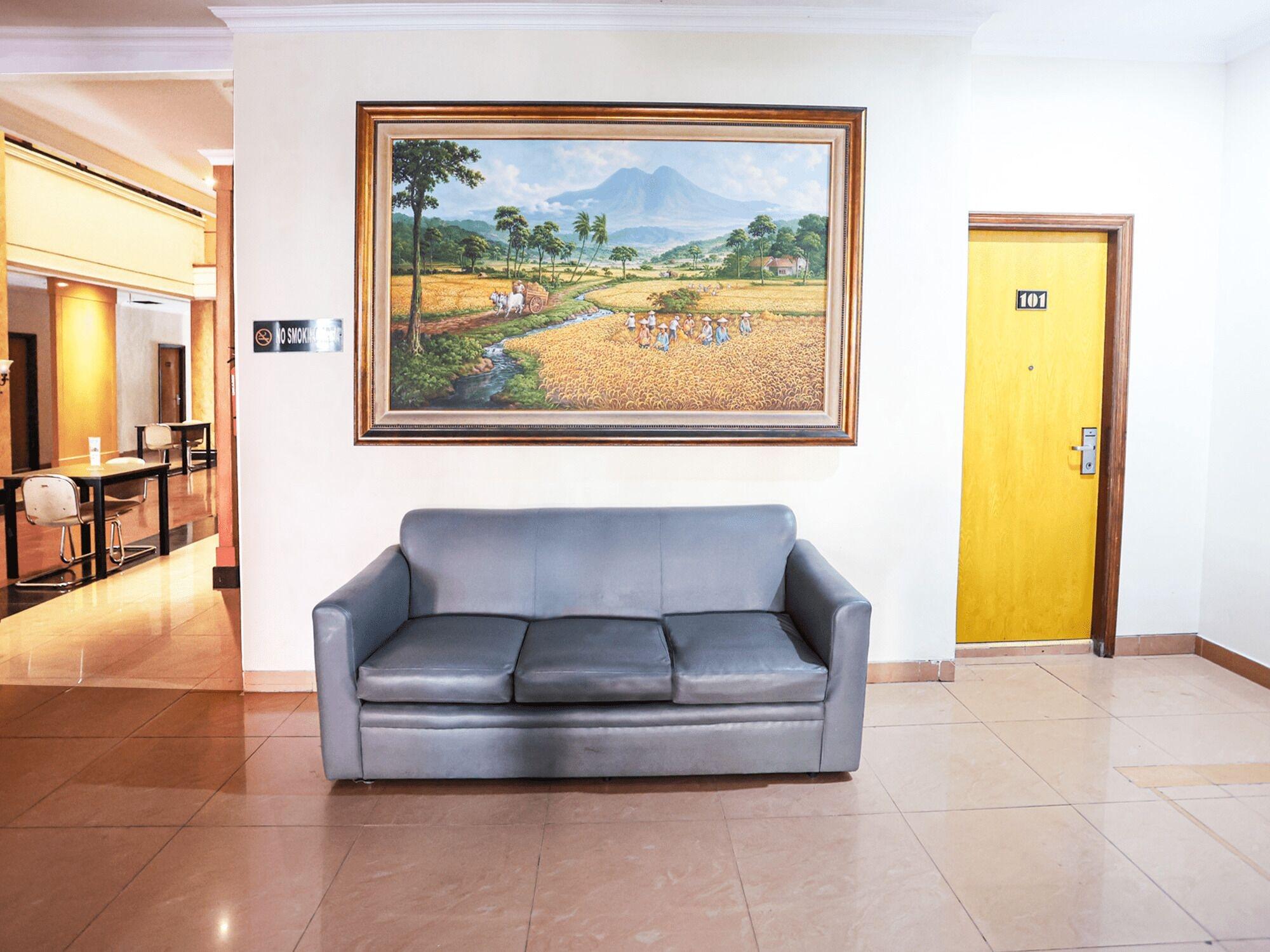 Vista Lobby Grande Hotel Lampung