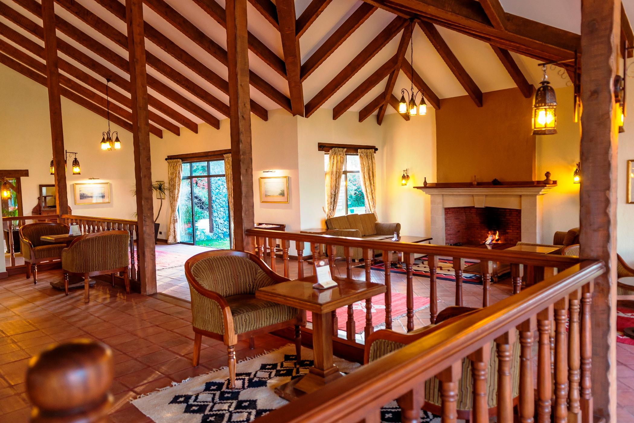 Bar/Salón Sweetwaters Serena Camp