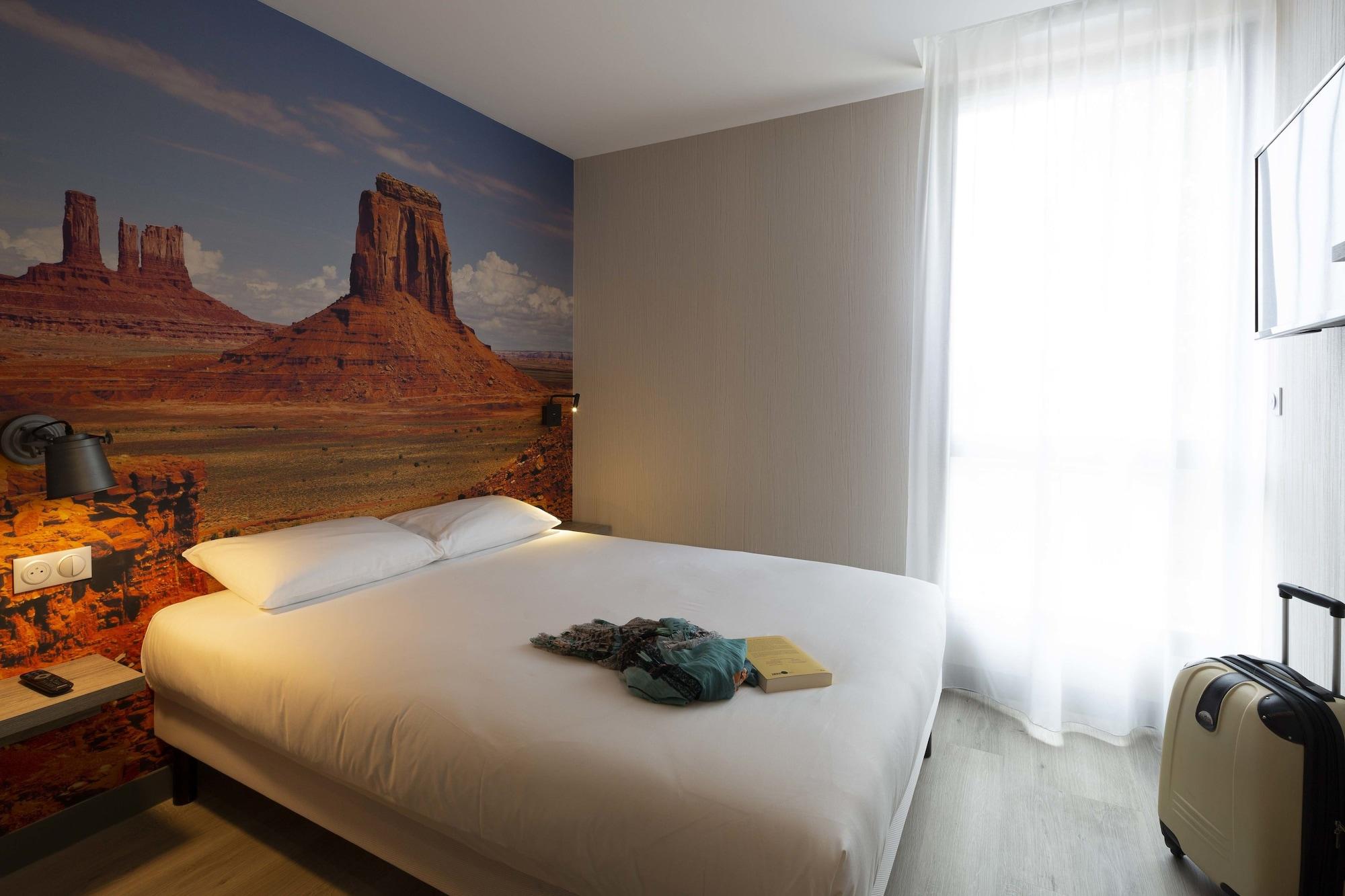 Varios Break Hotel