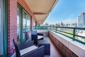 Alquiler Vacacional - Sunny 3 BR 1 Bath Apt