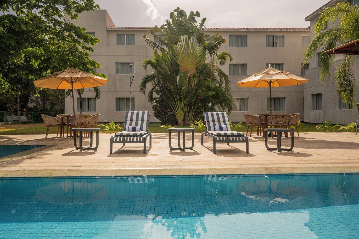 Vista Piscina Courtyard By Marriott Playa Del Carmen