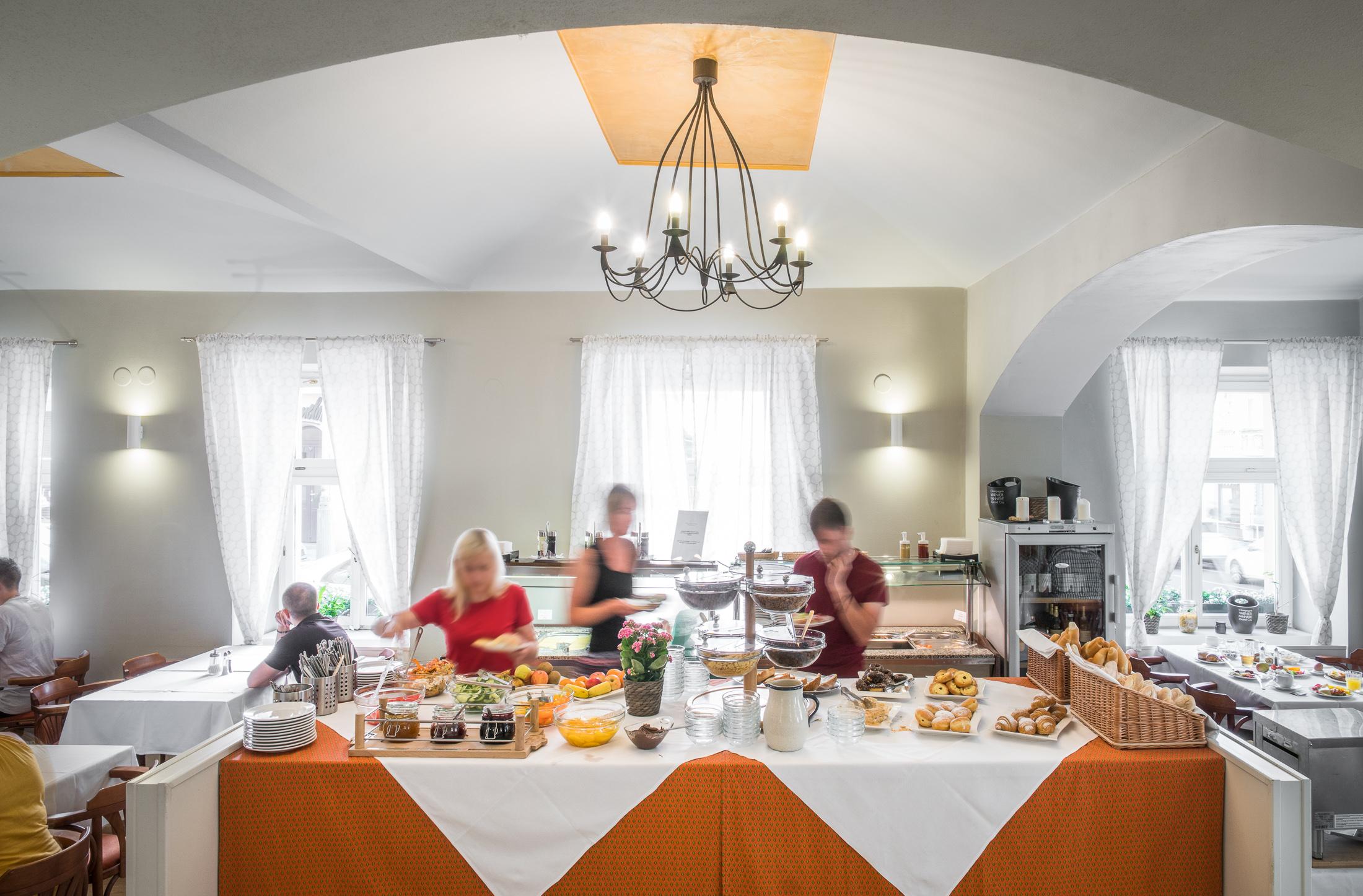 Restaurant Three Crowns Hotel Prague
