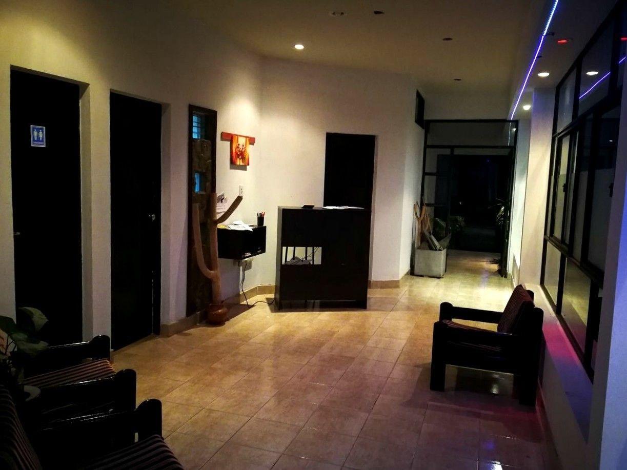 Vista Lobby Hostal Casa Flores
