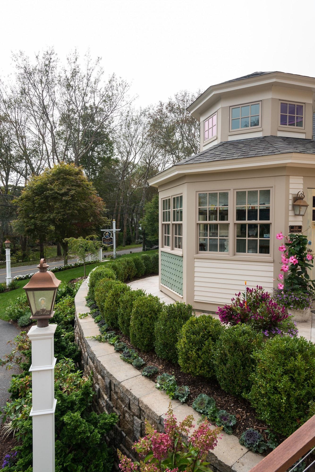 Vista Lobby Winstead Inn