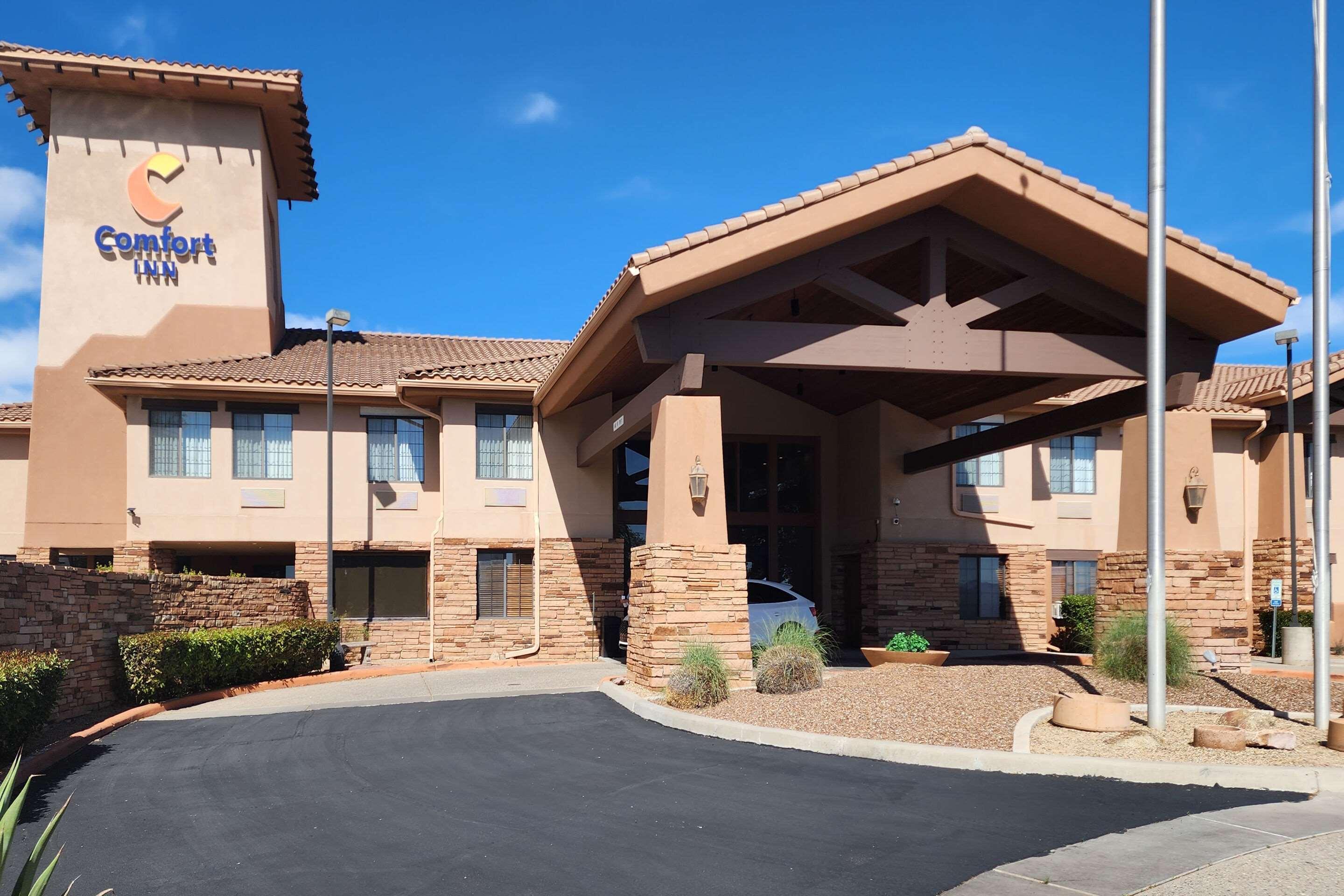 Vista Exterior Comfort Inn Benson near Kartchner Caverns