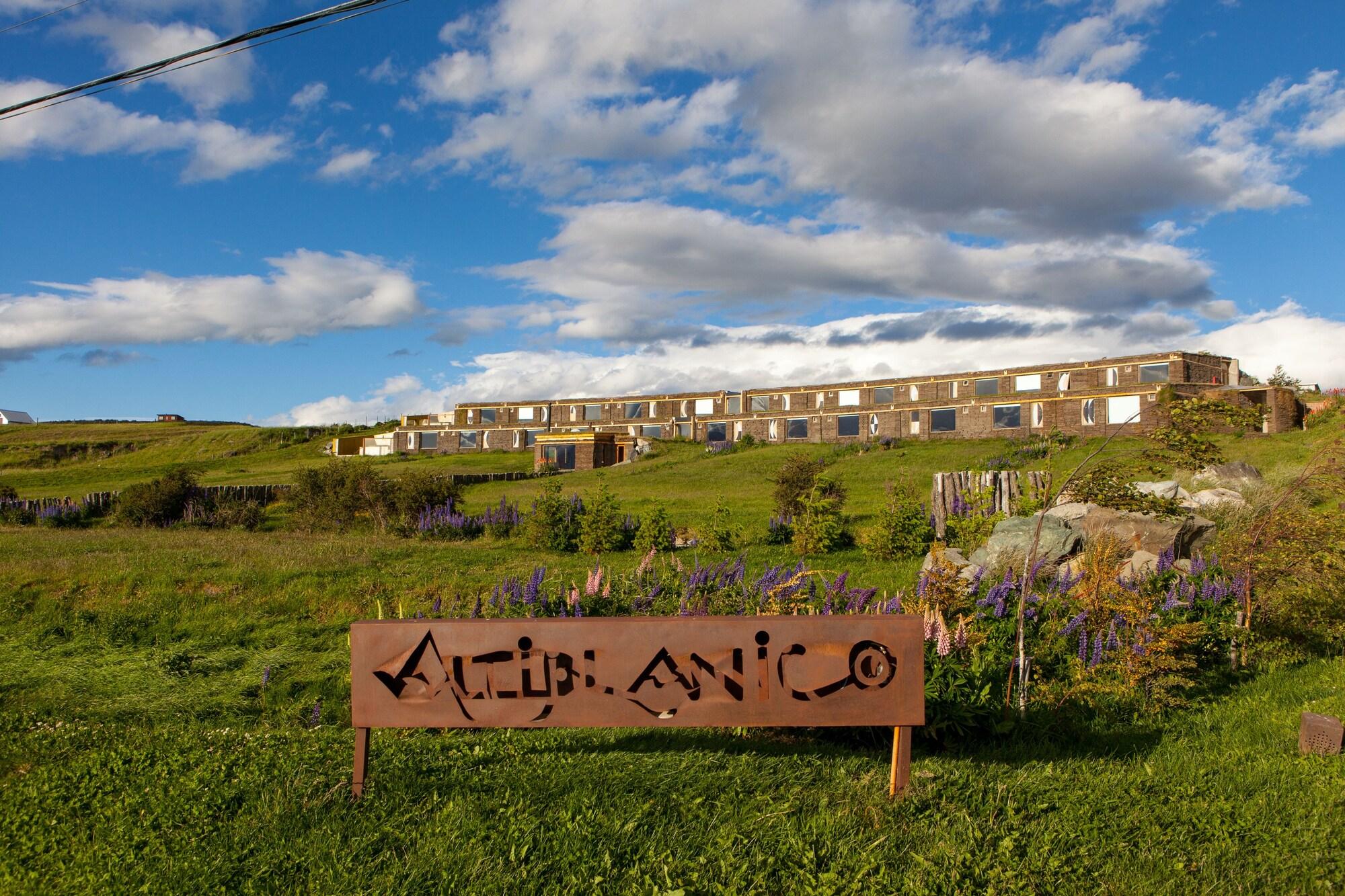 Vista Exterior Altiplanico Puerto Natales