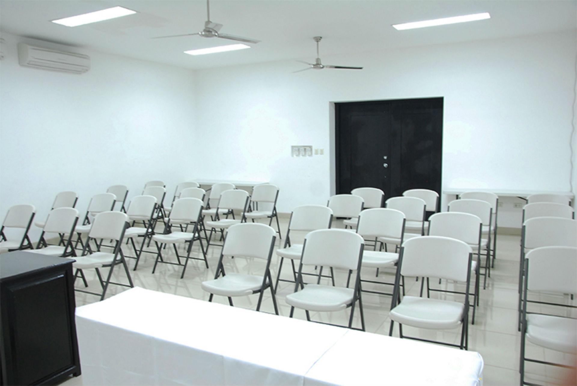 Sala de Reuniones Hotel Brandt Ejecutivo Colonial Los Robles