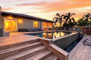 Alquiler Vacacional - Riverside Veranda by AvantStay | Waterfront Stay + Infinity Pool + Private Dock + Easy Beach Access