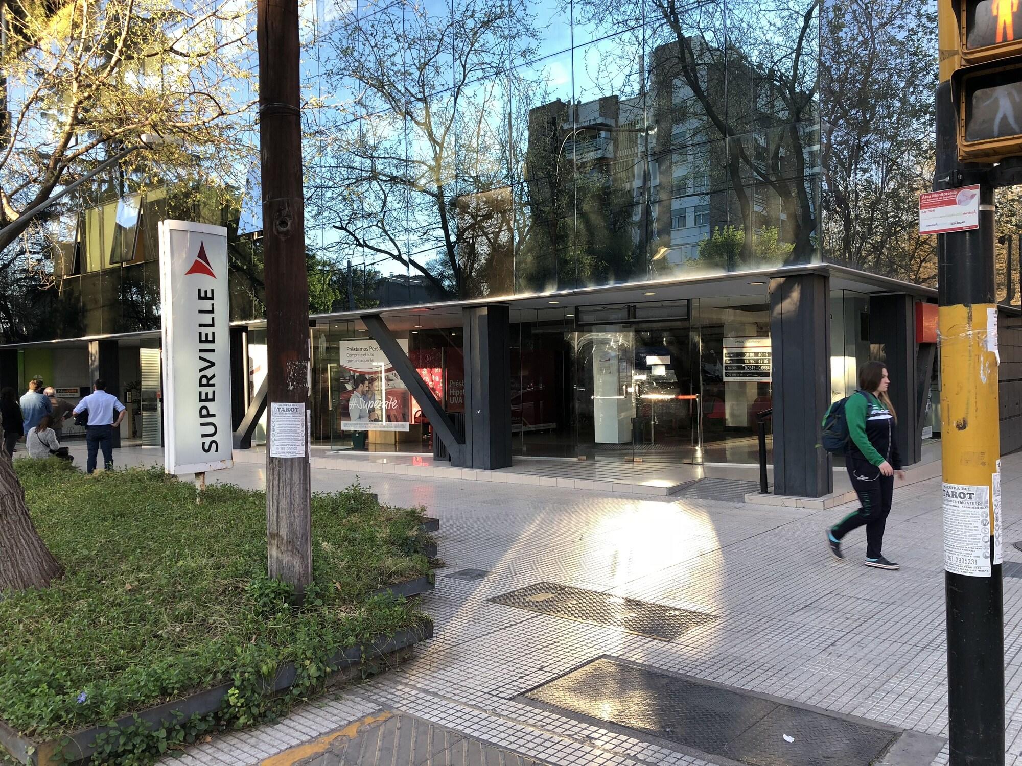 Vista Exterior HOTEL EXPRESS MENDOZA