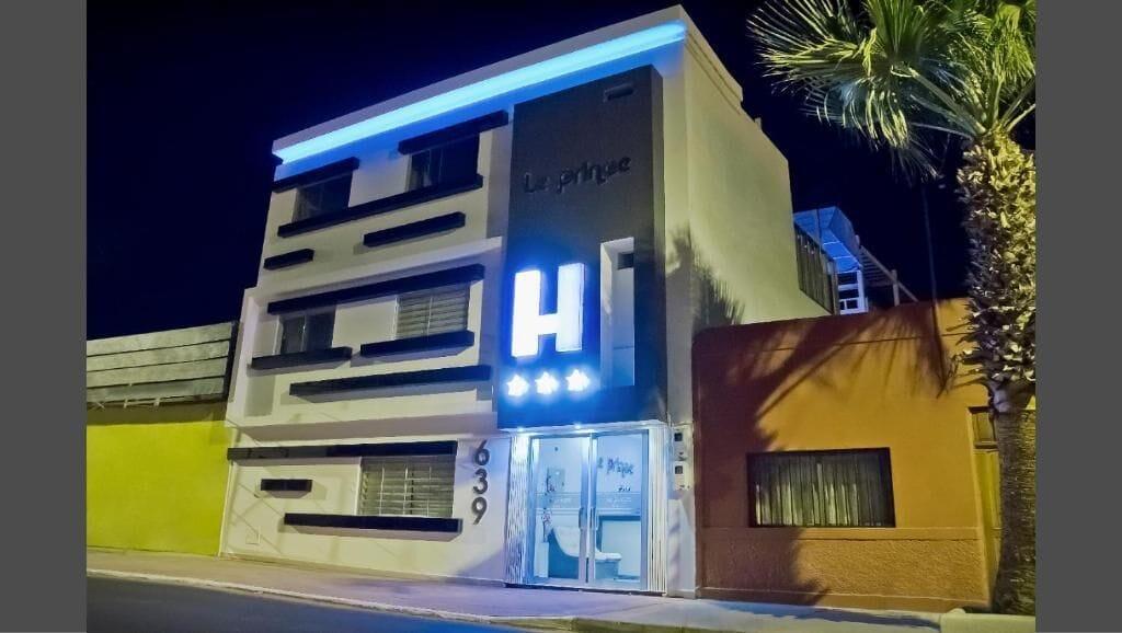 Vista Exterior Hotel Le Prince