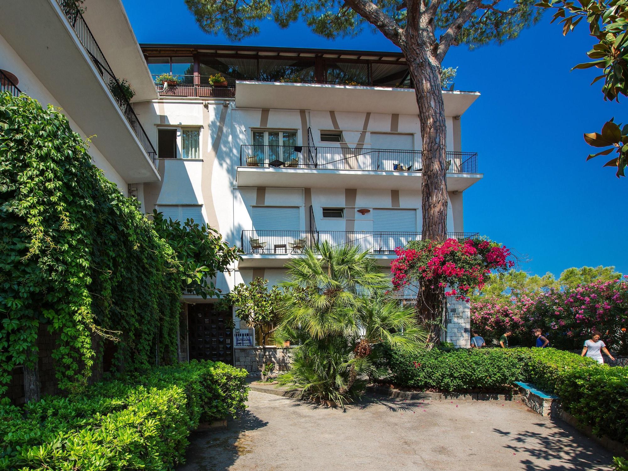 Vista Exterior Hotel & Resort Le Axidie