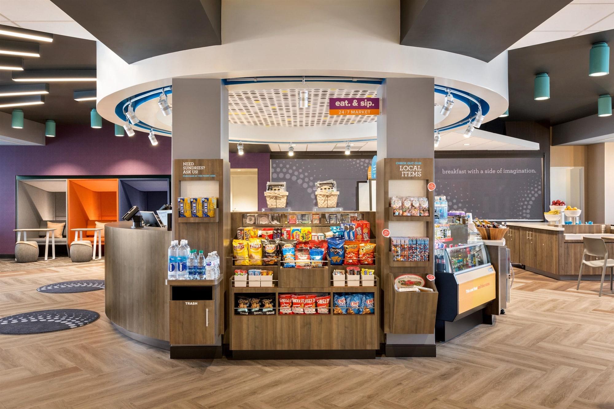 Bar/Salón Tru by Hilton Wichita Northeast