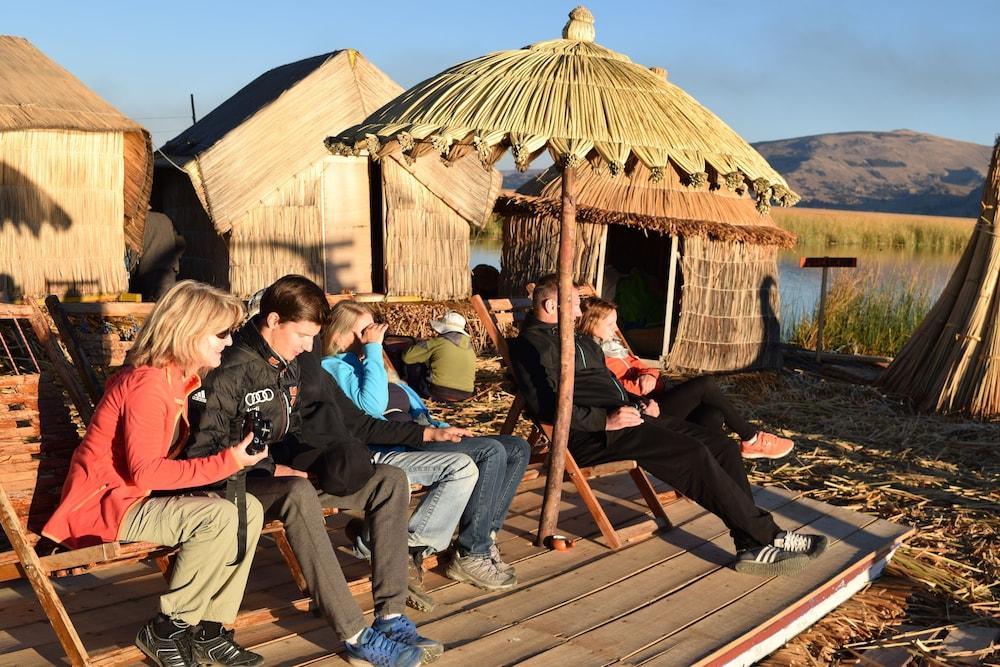 Vista Lobby Uros Aruma Uro