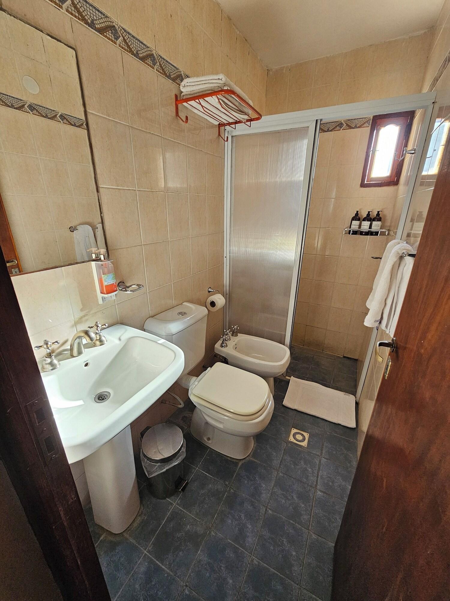 Equipamiento de Habitación Rincones de Jujuy - Hotelería Sostenible